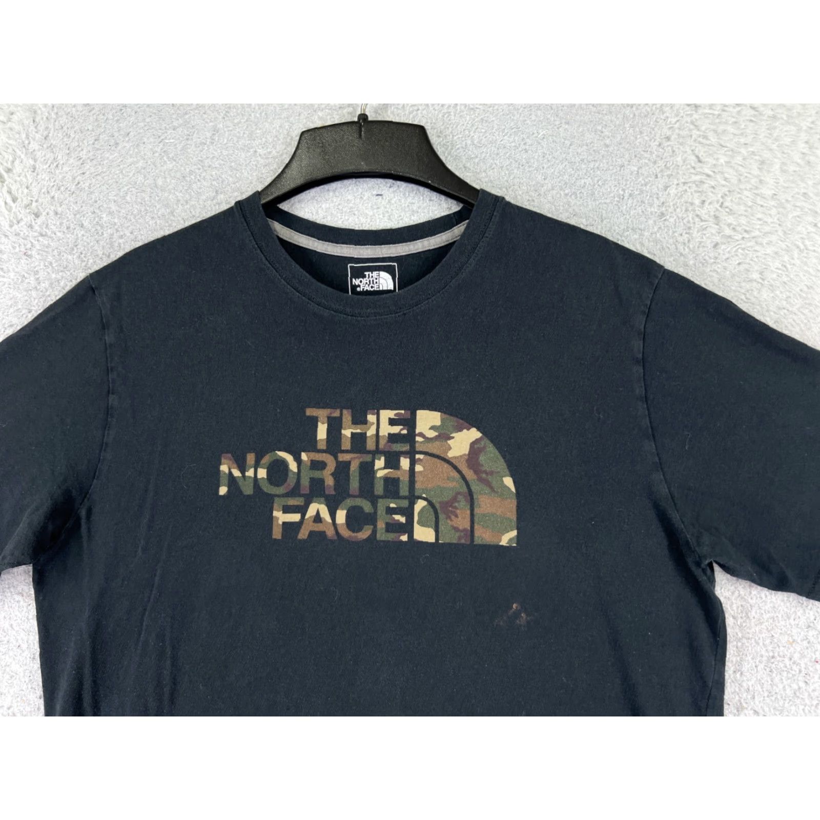 The North Face The North Face Men's Shirt Medium Black Camouflage Short Sleeve Crew Neck Cotton Size US M / EU 48-50 / 2 - 4 Thumbnail