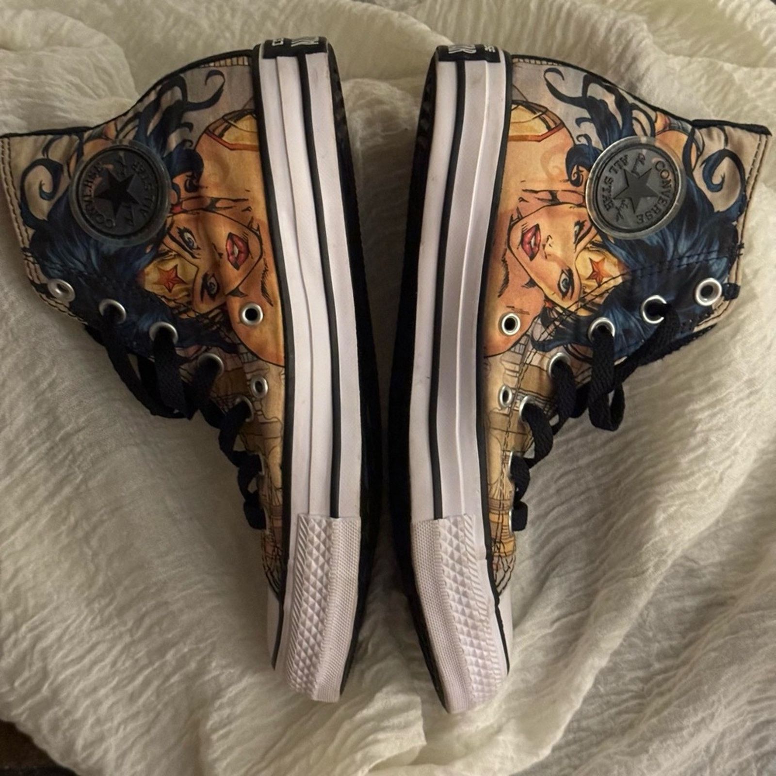 Converse Converse Marvel Wonder Woman High Top Sneakers 4/6 Size US 6 / IT 36 - 15 Thumbnail