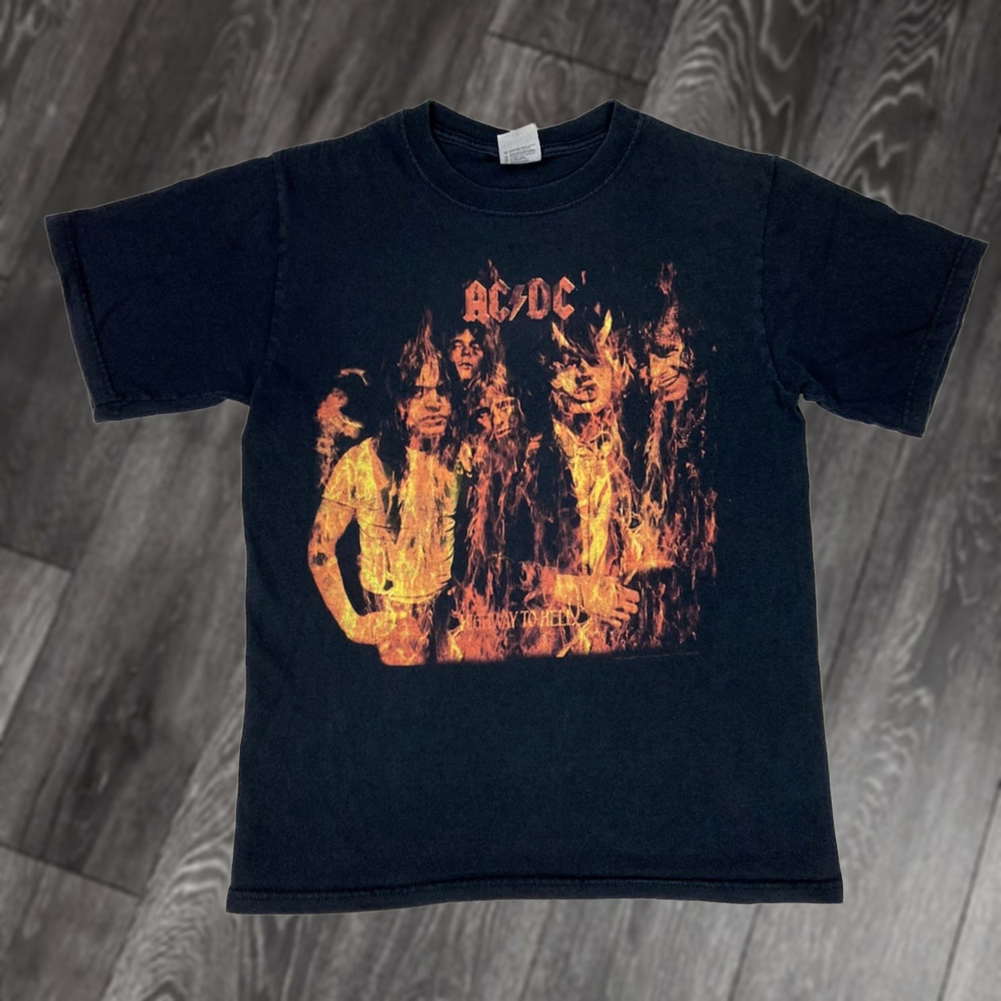 Vintage ACDC Highway To Hell Graphic Flames T-shirt Women Small Black Short Sleeve Music Shirt Size S / US 4 / IT 40 - 1 Thumbnail