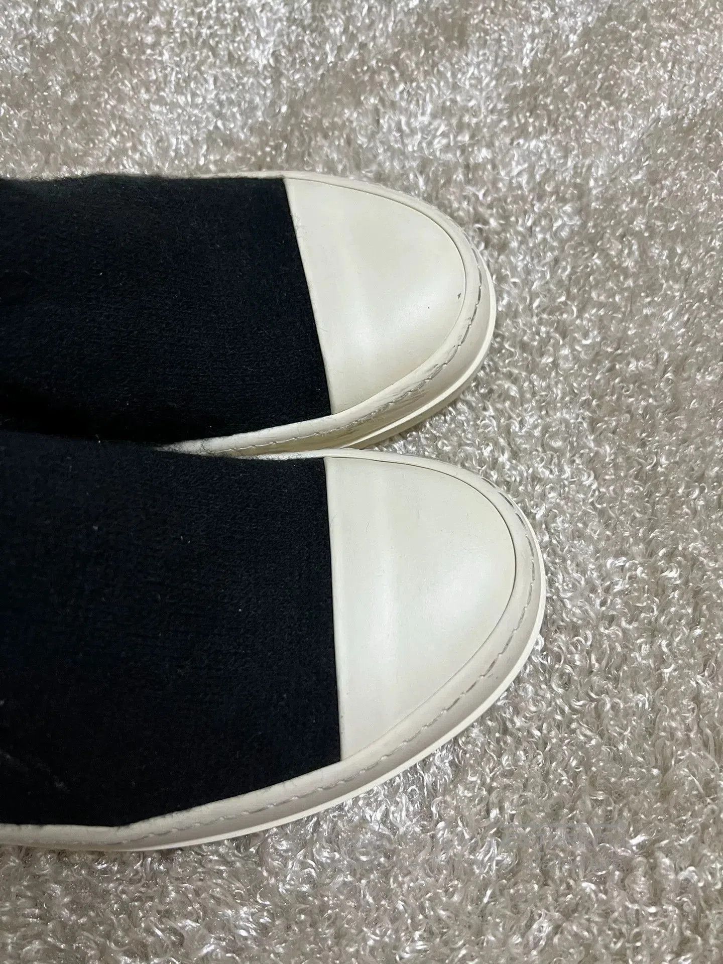 Rick Owens Rick Owens Men's Slip. Size US 8 / EU 41 - 2 Thumbnail