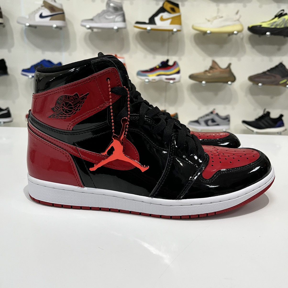 Nike Air Jordan 1 Retro High OG Patent Bred Size US 11 / EU 44 - 6 Thumbnail