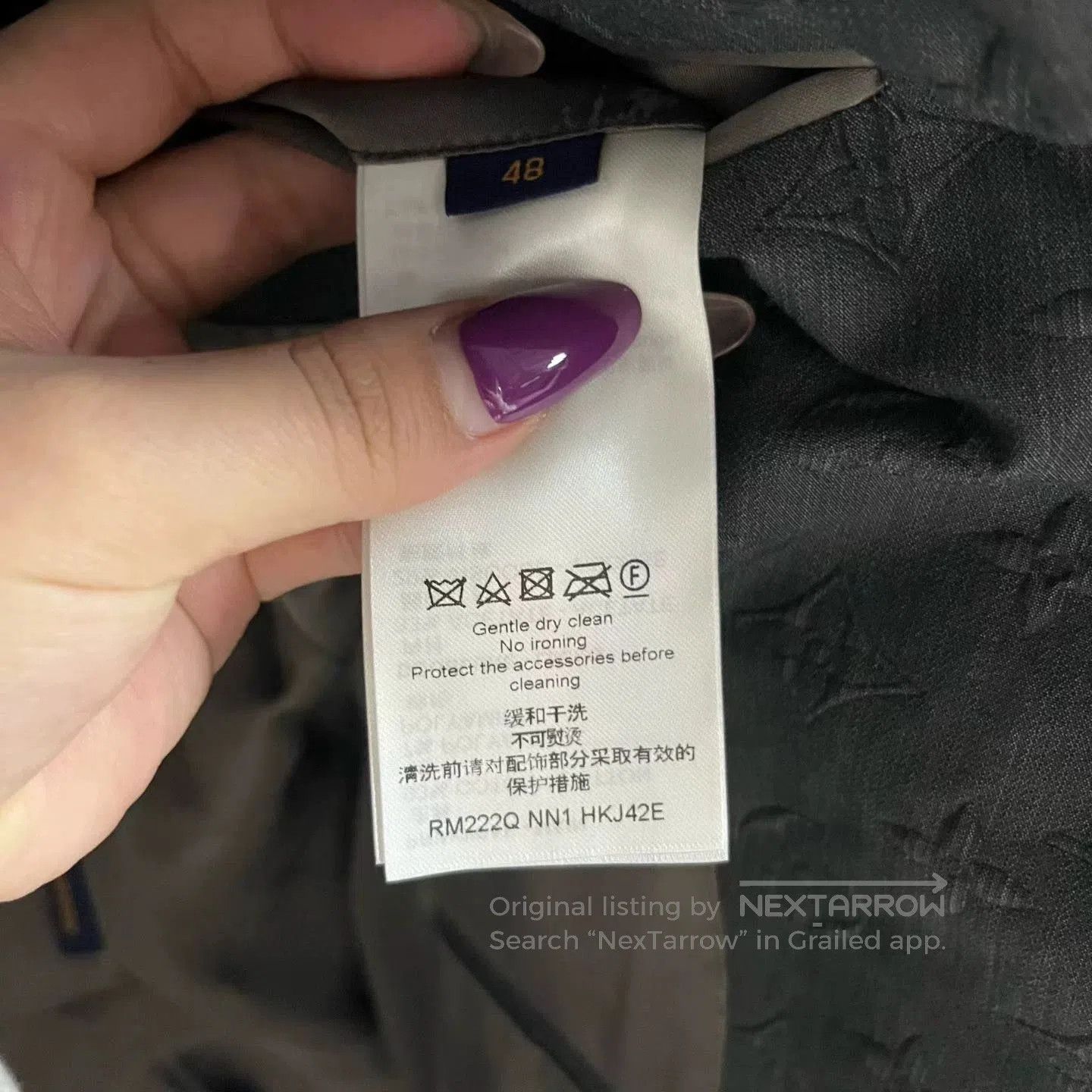 louis vuitton black single-button blazer.