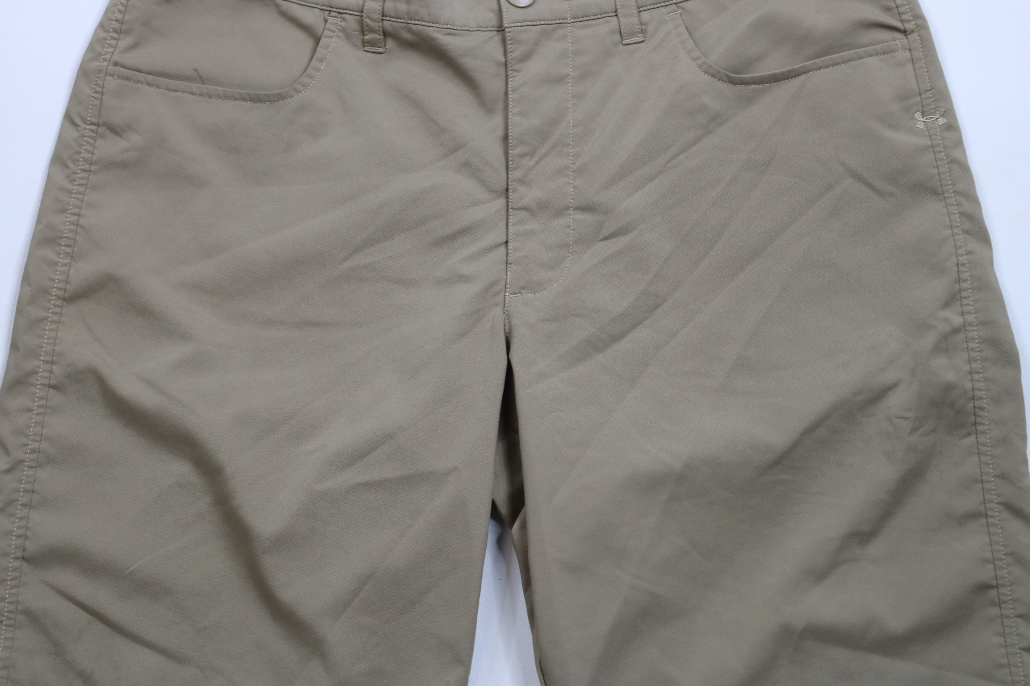 Under Armour × Vintage Under Armour Loose HeatGear Golfing Golf Chino Shorts Beige Size US 36 / EU 52 - 3 Thumbnail