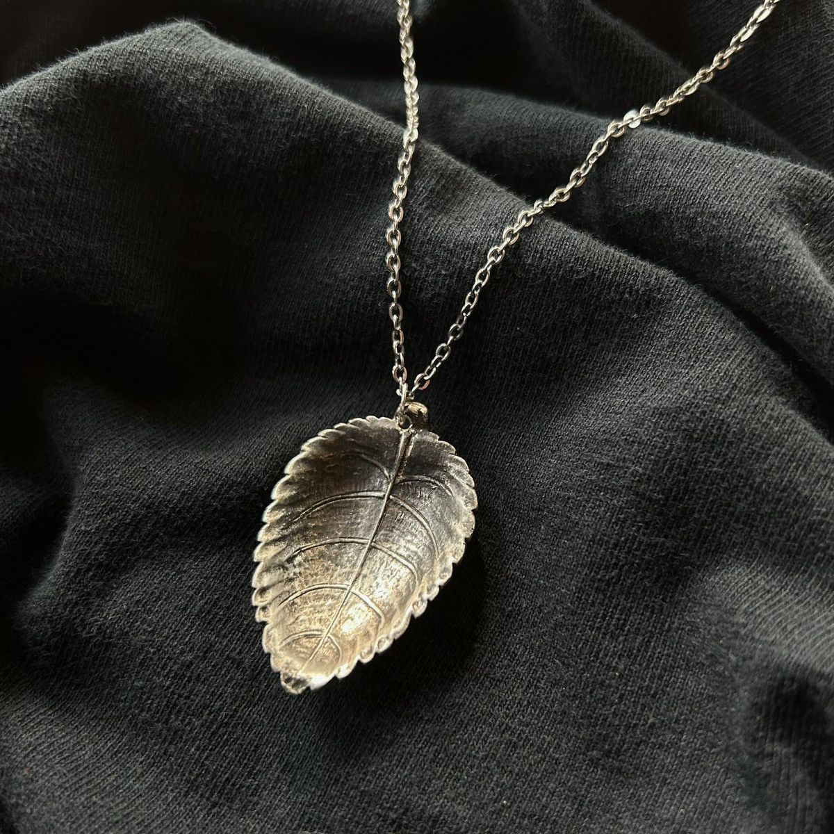 \"未使用\"ノキア　ウェアラブルアクセサリー『Nokia Medallion I』 Vintage Nokia Medallion 1 necklace (2002) | Grailed