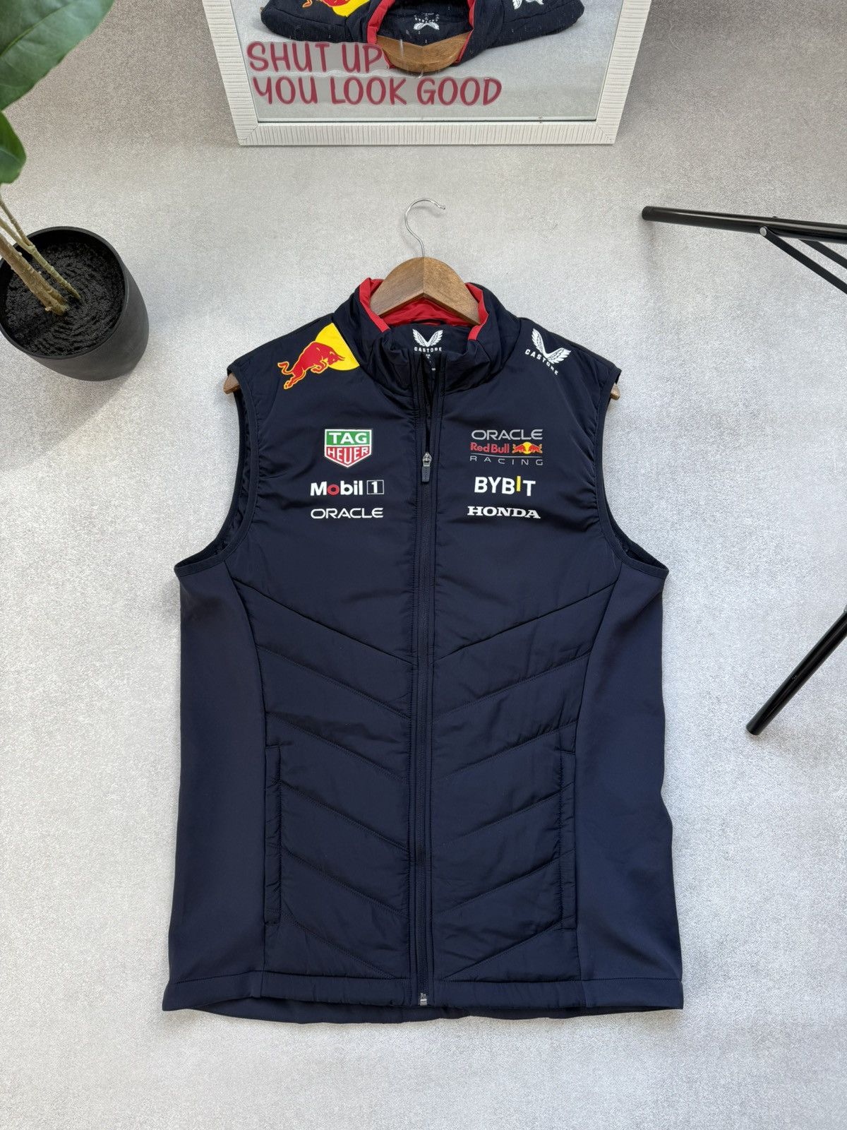 Honda RED BULL RACING CASTORE FORMULA 1 VEST SLEEVELESS HONDA Size US M / EU 48-50 / 2 - 1 Thumbnail