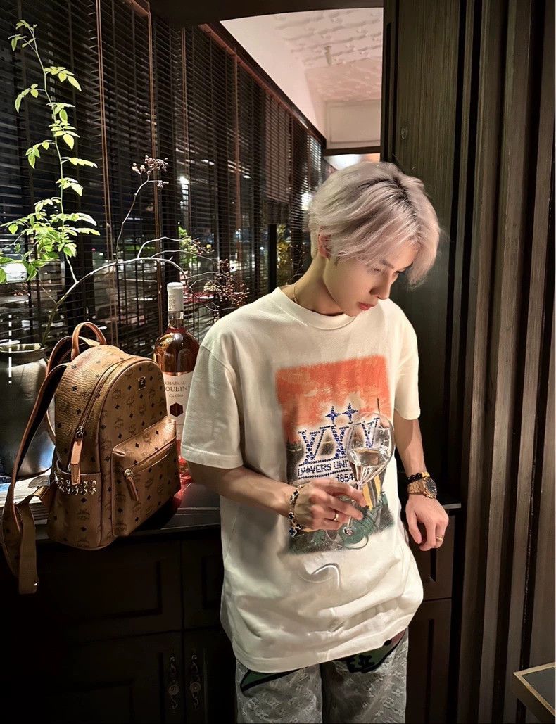 Louis Vuitton Louis Vuitton 25 New Paris Night View Rhinestone Print Log Size US L / EU 52-54 / 3 - 6 Thumbnail