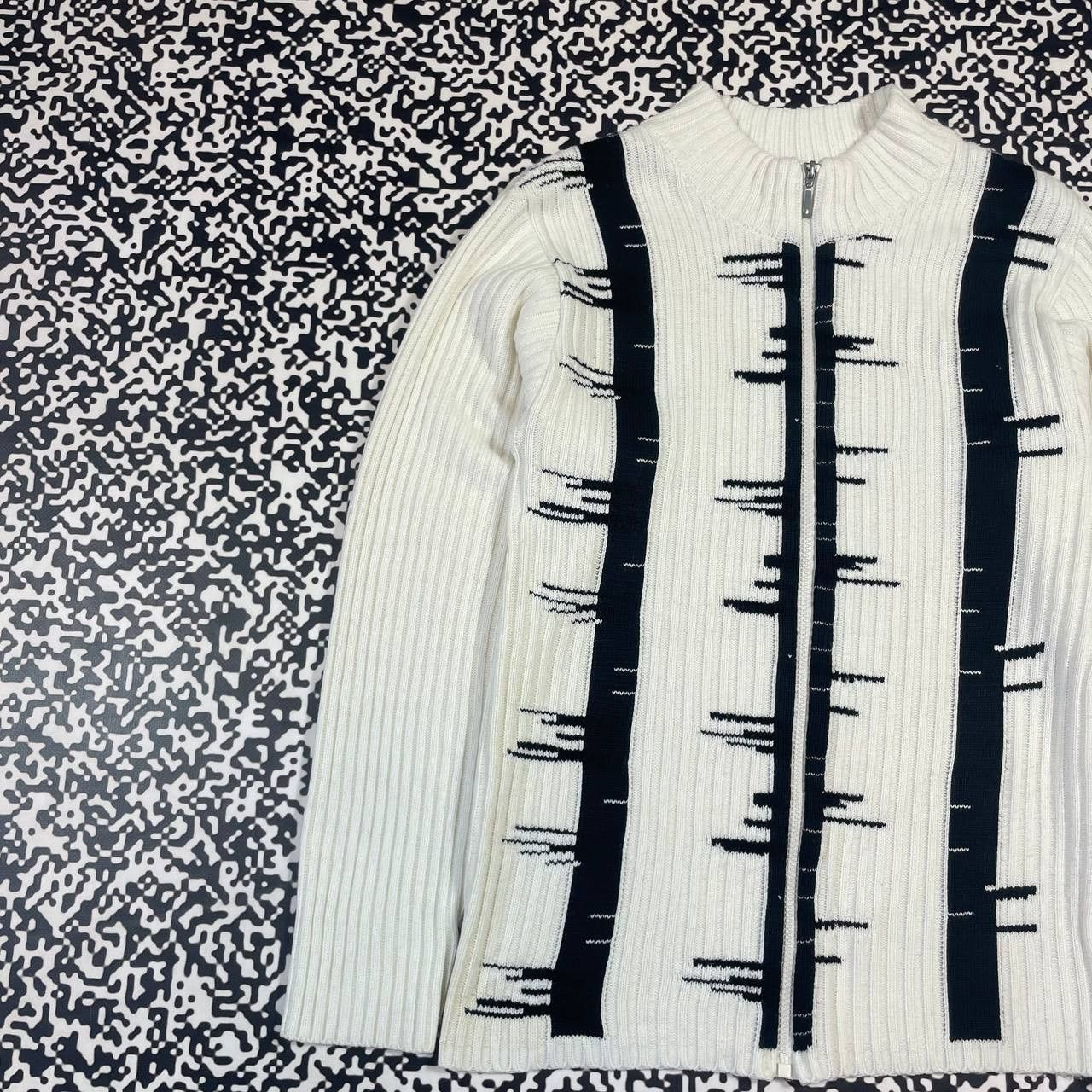 Japanese Brand Vintage Y2k Japanese Style Stripe Retro Anstract Zip Sweater Size US L / EU 52-54 / 3 - 2 Thumbnail