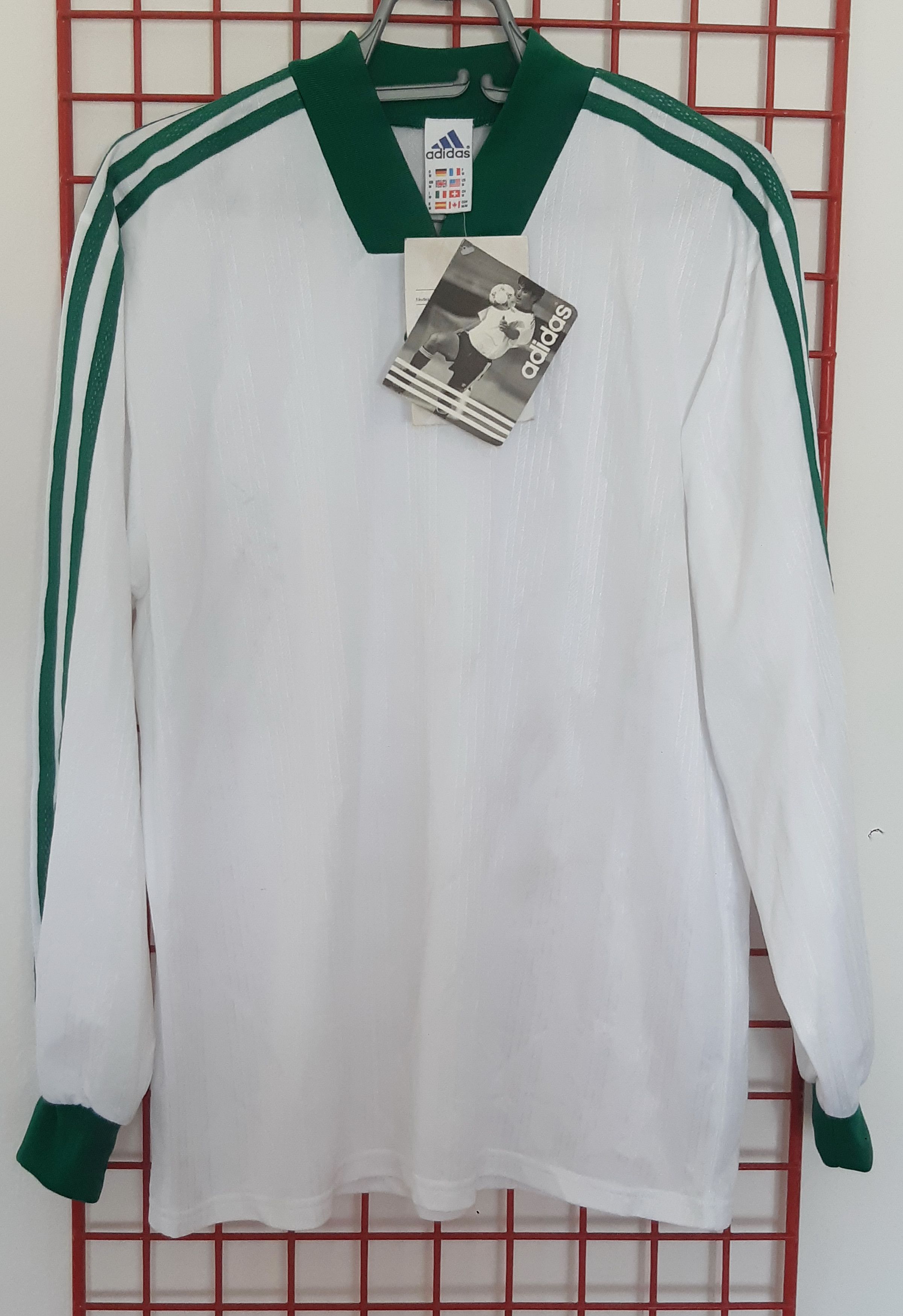 Adidas Vintage 90s ADIDAS Soccer Jersey Tunisia size M NWT Size US M / EU 48-50 / 2 - 1 Thumbnail