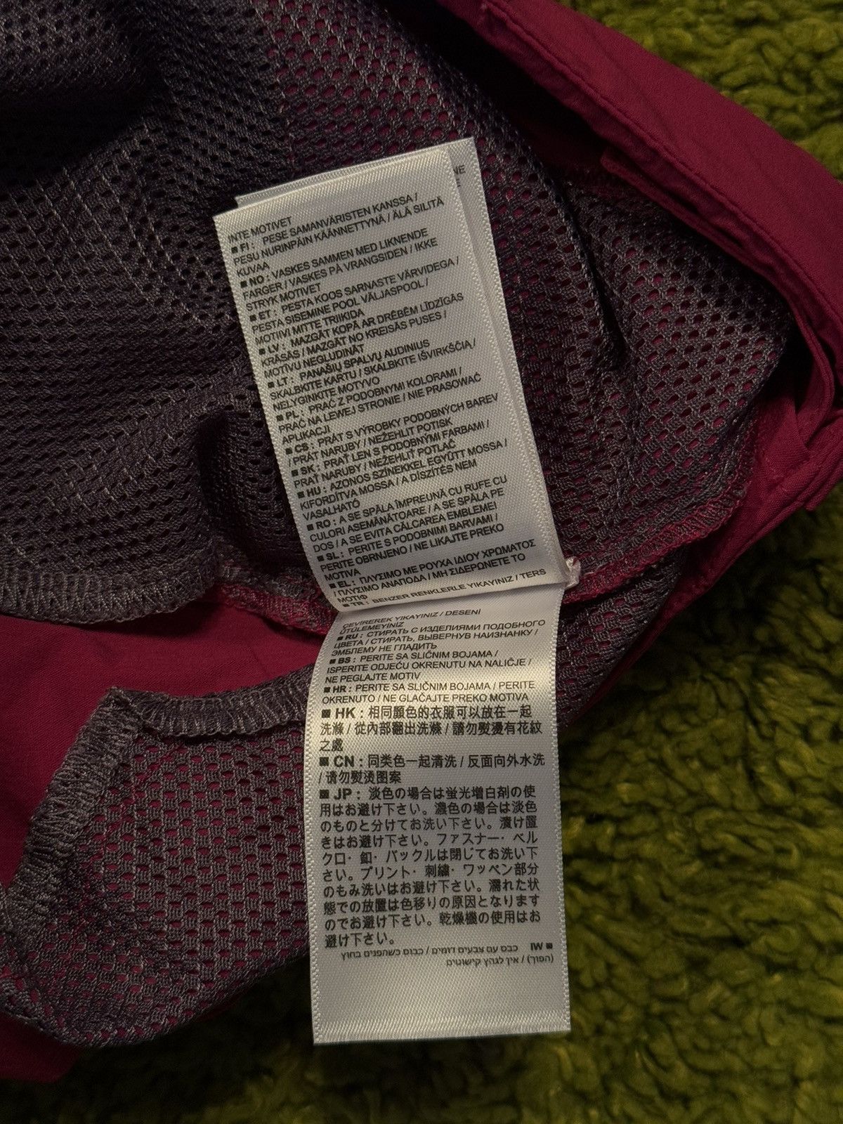 Designer × Salomon Salomon gorpcore style trekking shorts Size 30" / US 8 / IT 44 - 11 Thumbnail