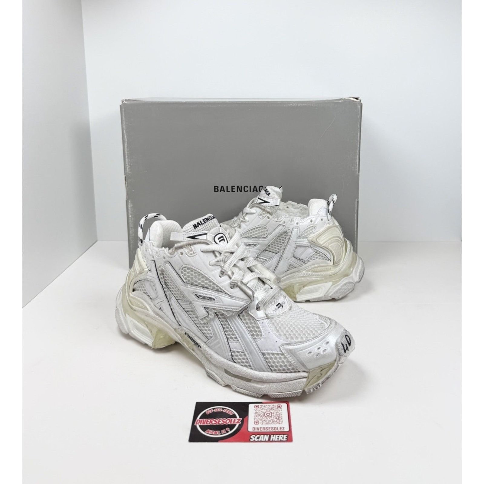 Size 40EU/7US - Balenciaga Runner White Distressed NEW