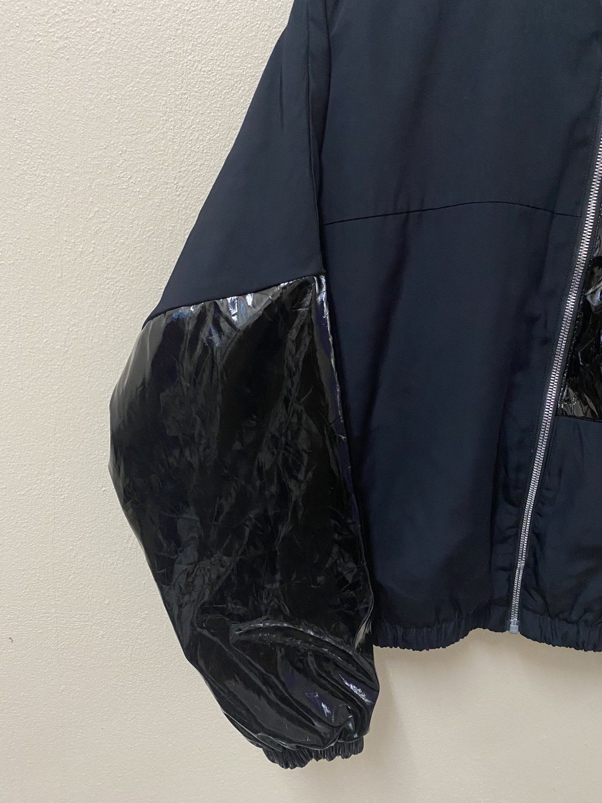 Nike Nike Black Puffer Jacket Glossy Panel Nylon Size S / US 4 / IT 40 - 4 Thumbnail
