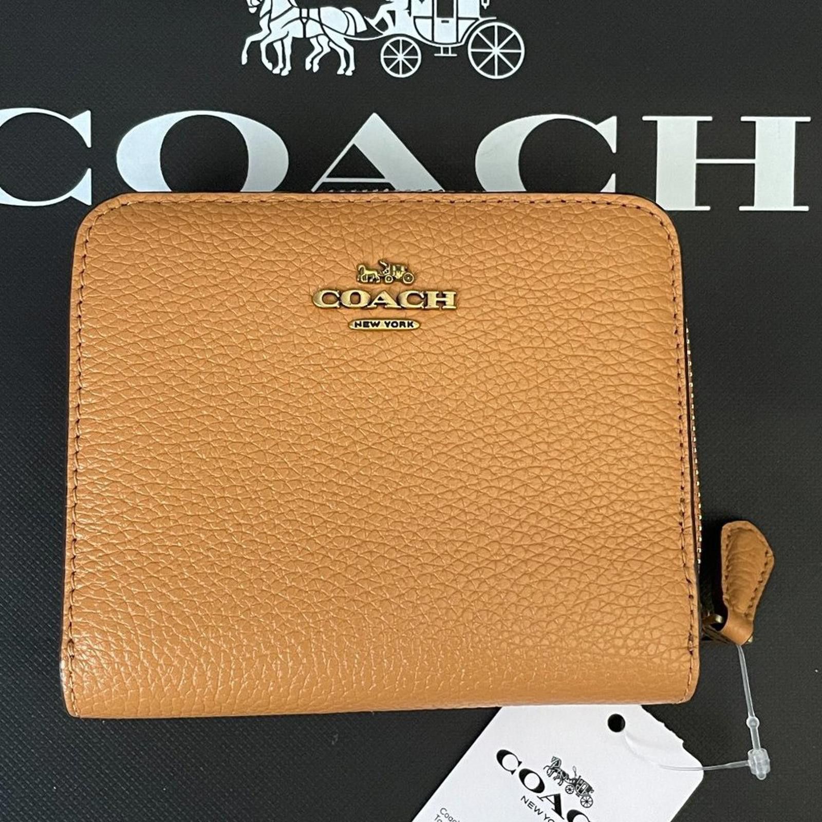 Coach NWT coach Billfold Wallet In Colorblock 719 Size ONE SIZE - 1 Thumbnail