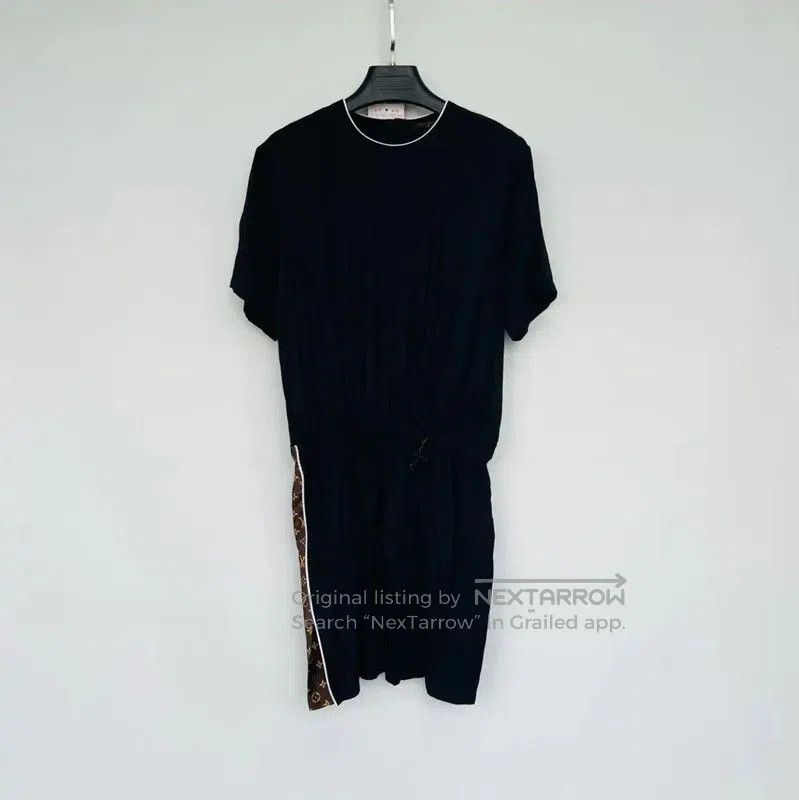 Louis Vuitton Black Summer Short Sleeve Dress .