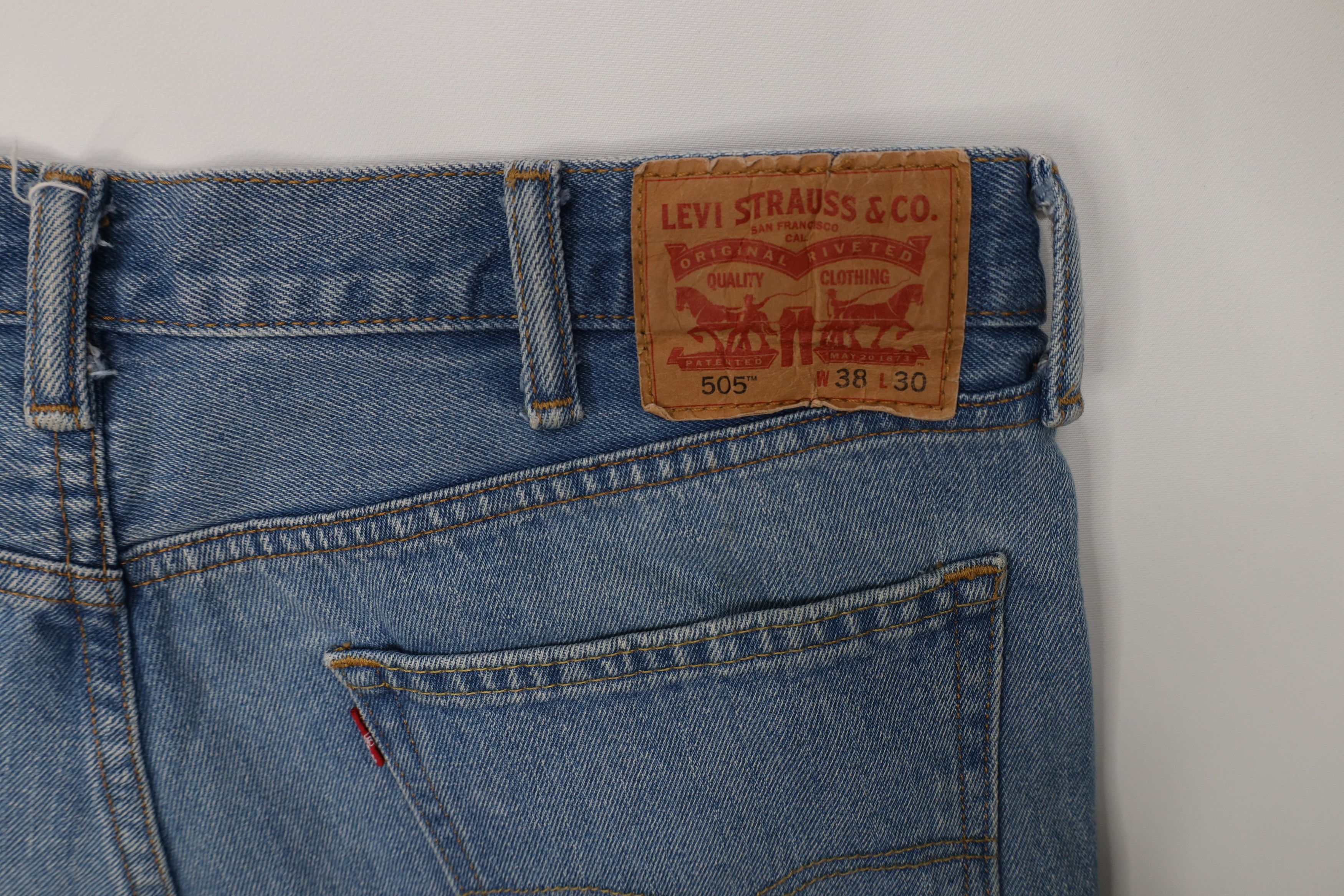 Levi's Vintage Y2K Levis 505 Regular Straight Leg Denim Jeans Size US 38 / EU 54 - 13 Thumbnail