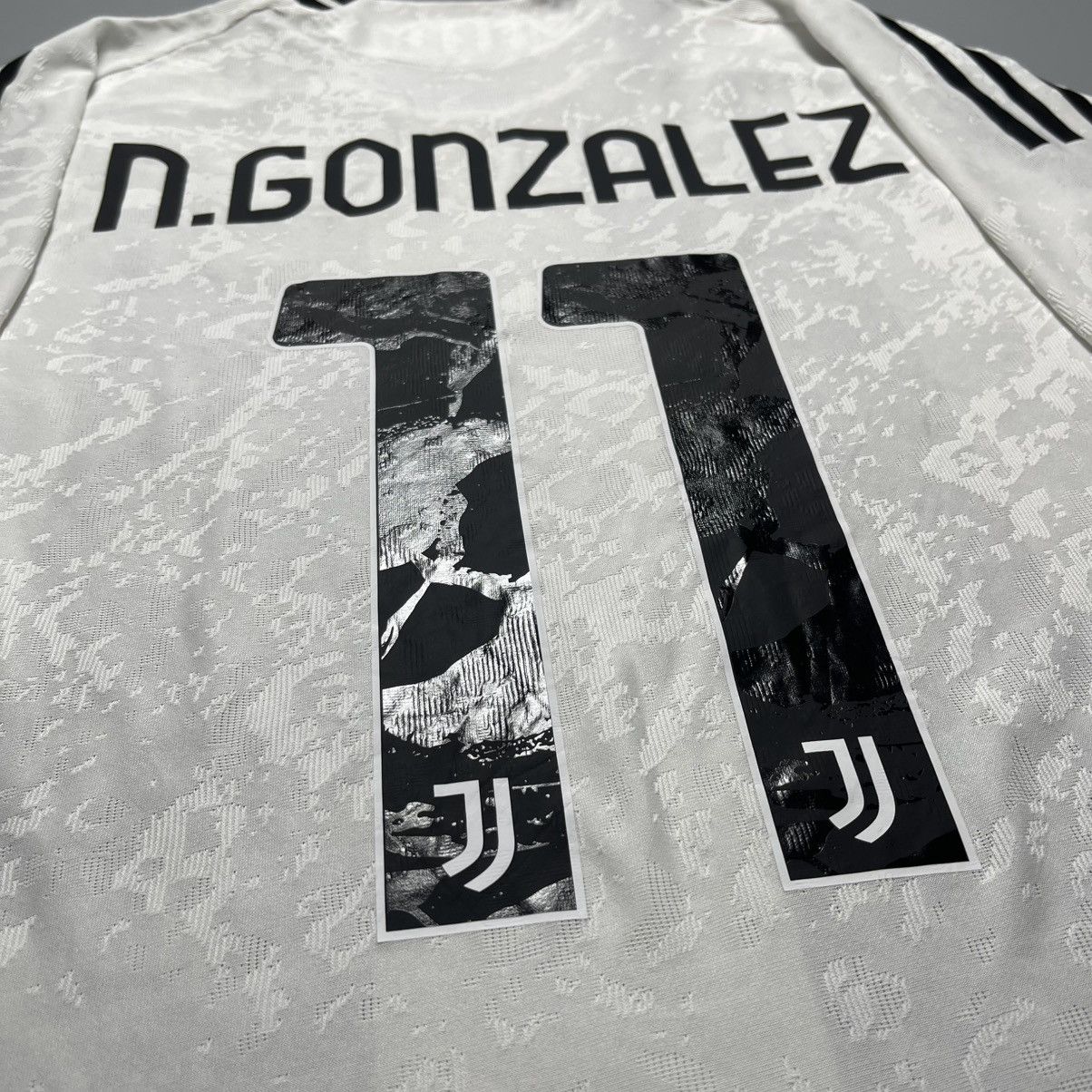 Adidas JUVENTUS ADIDAS 2024/2025 FOOTBALL HOME JERSEY #11 GONZALEZ Size US L / EU 52-54 / 3 - 12 Thumbnail