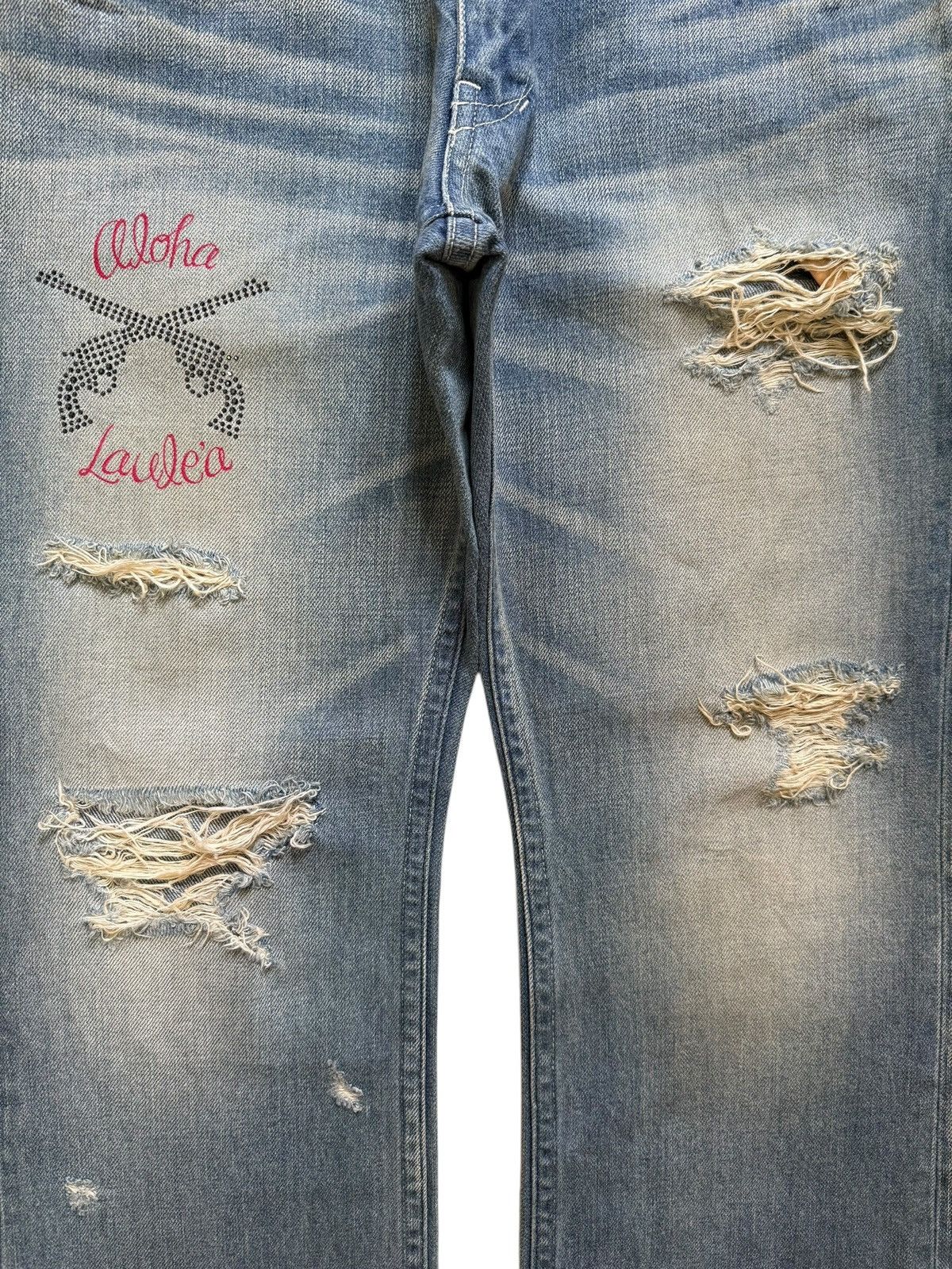 Roar Vintage Japanese Roar Embroidered Distress Flare Jeans Size 32" / US 10 / IT 46 - 3 Thumbnail