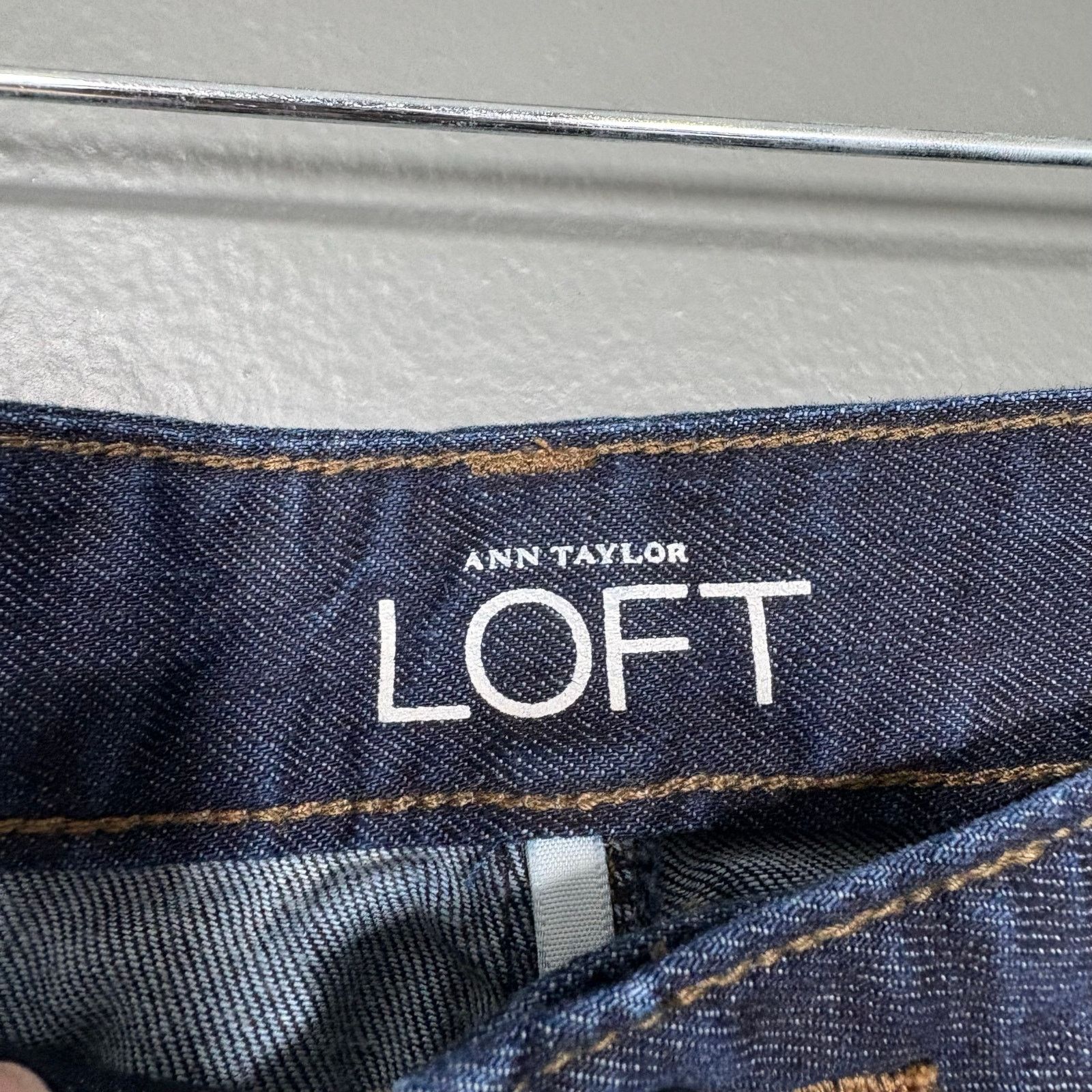 Loft Ann Taylor LOFT Modern Straight Low Rise Mom Jeans - 10P Size 32" / US 10 / IT 46 - 4 Thumbnail