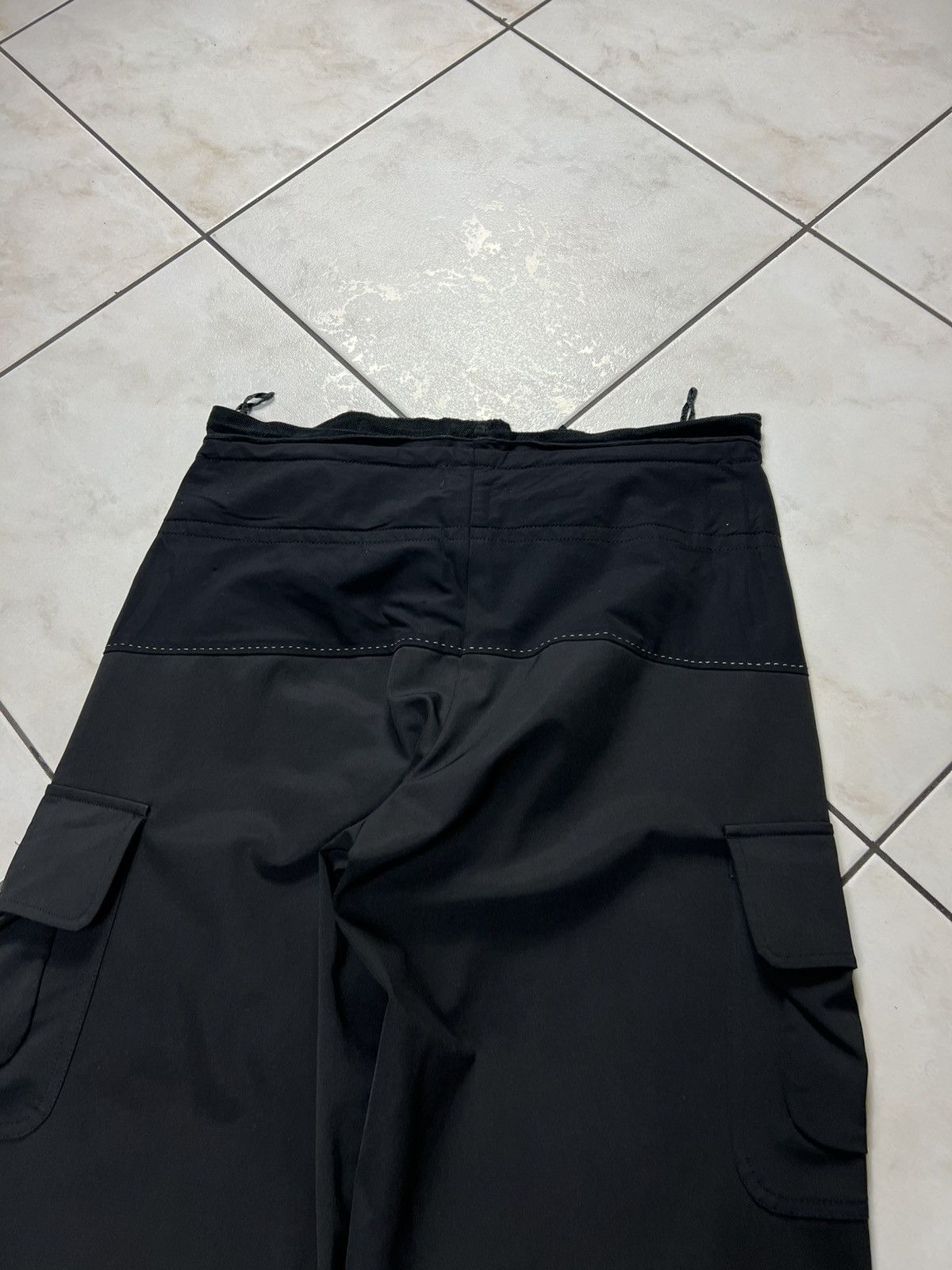 Marithe + Francois Girbaud Marithe + Francois Girbaud nylon y2k cargo pocket zip pants Size 27" / US 4 / IT 40 - 19 Thumbnail