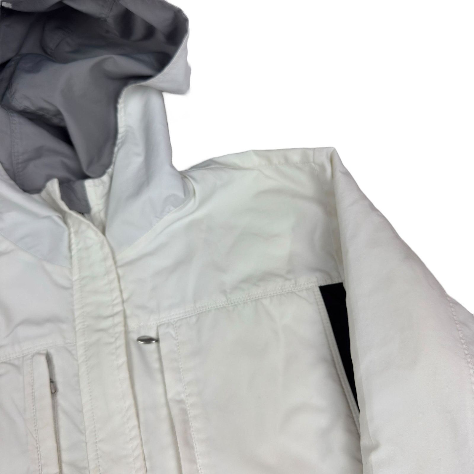 Nike Nike Womens White Swoosh Full Zip Windbreaker Jacket S (4-6) Size S / US 4 / IT 40 - 4 Thumbnail