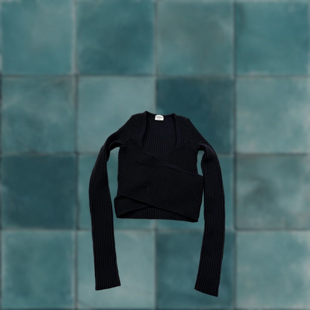 Abercrombie & Fitch Abercrombie & Fitch Sweater Womens XS Black Ribbed Wrap Cropped Long Sleeve Size XS / US 0-2 / IT 36-38 - 1 Thumbnail