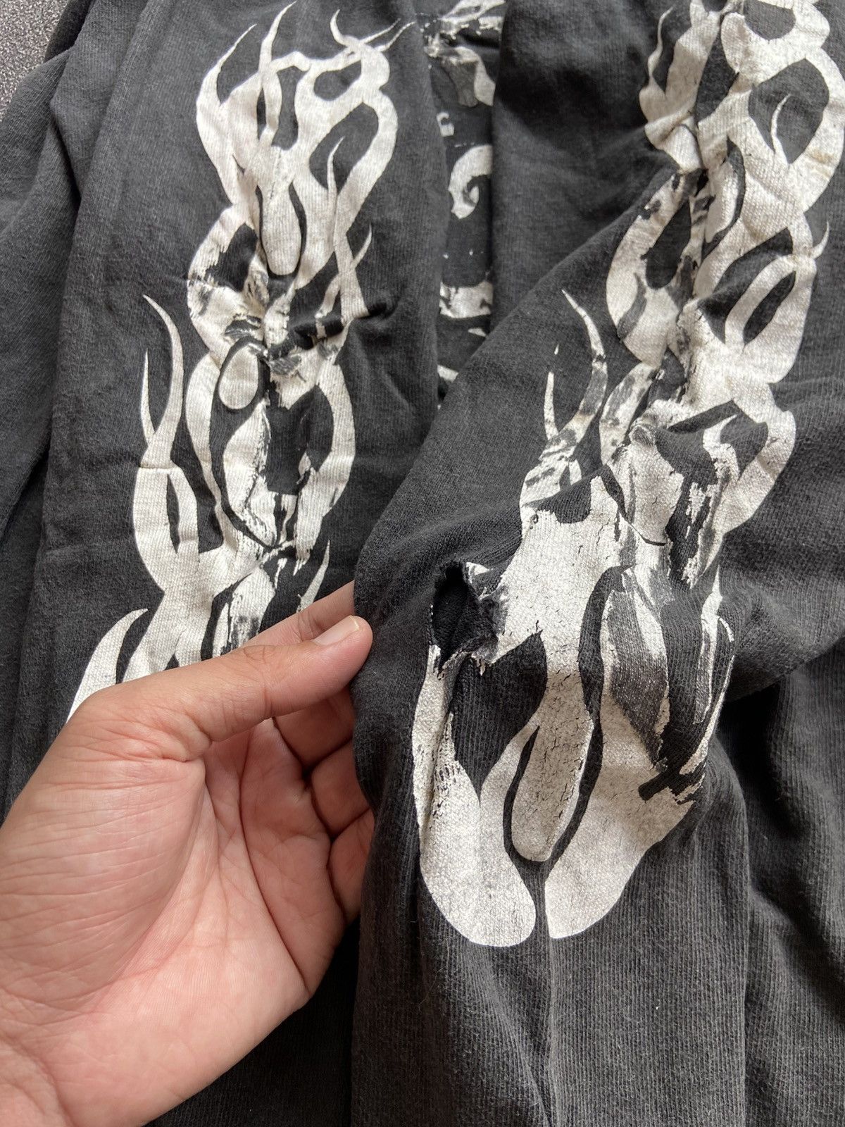 If Six Was Nine Vintage Classy Boy Flame Tribal Faded Thrashed Longsleeve Size US L / EU 52-54 / 3 - 7 Thumbnail