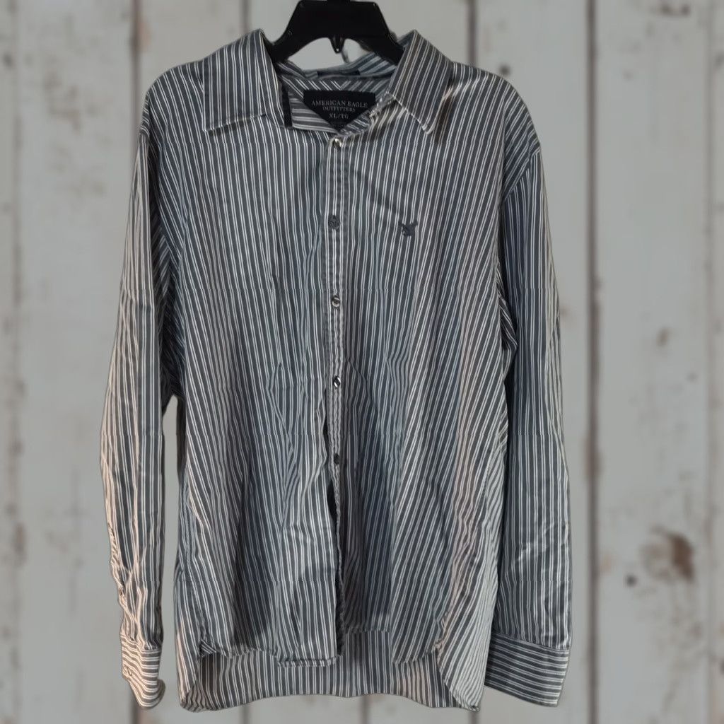 American Eagle Outfitters American Eagle Outfitters Premium Button Up Shirt Mens XL Gry/Wh Striped Regular Fit Size US XL / EU 56 / 4 - 1 Thumbnail