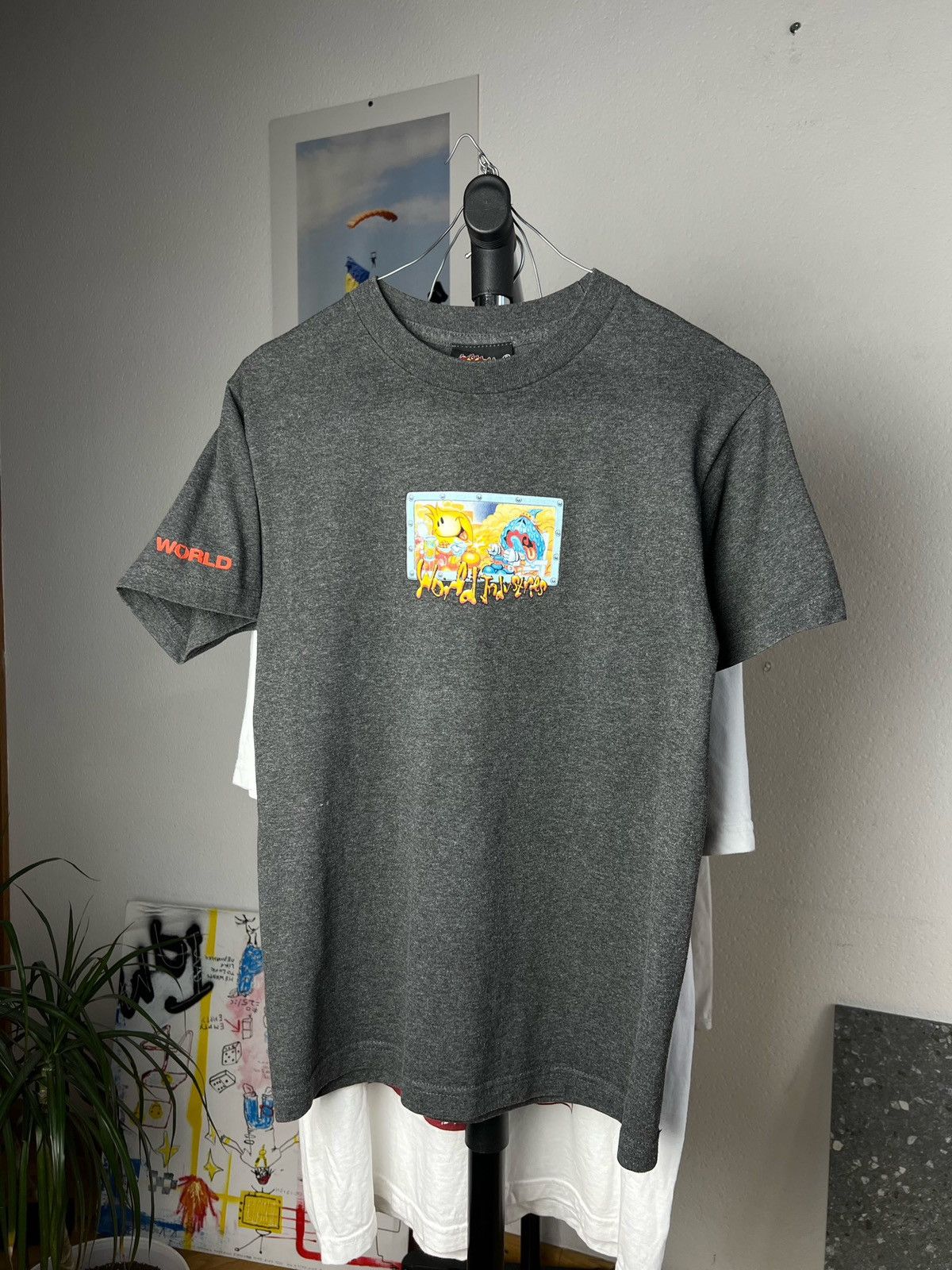 Hook-Ups × Vintage VINTAGE world industries SKATEBOARDS TSHIRT Size US S / EU 44-46 / 1 - 1 Thumbnail