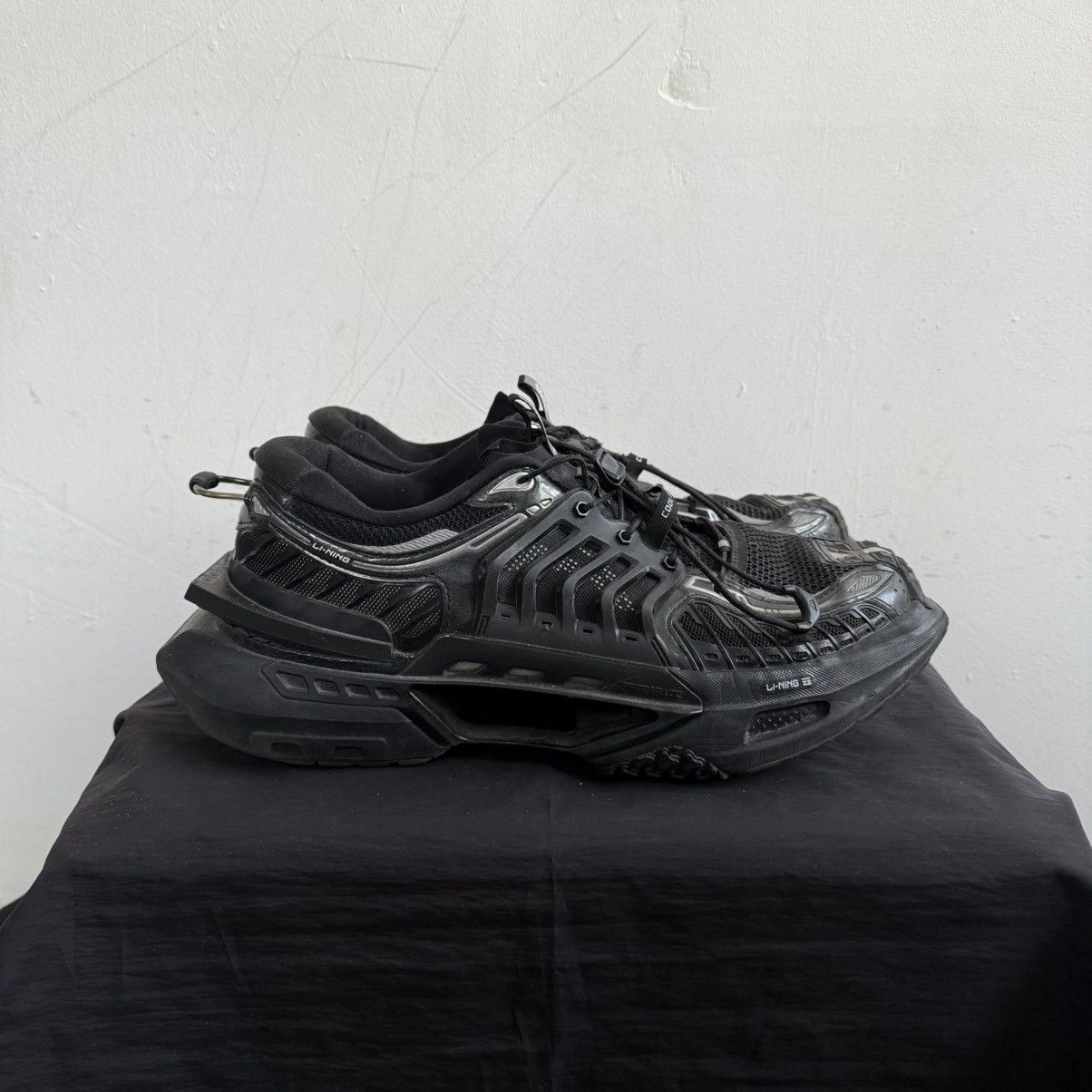 Balenciaga Li-ning Xuankong Black Sneakers Size US 11 / EU 44 - 1 Thumbnail