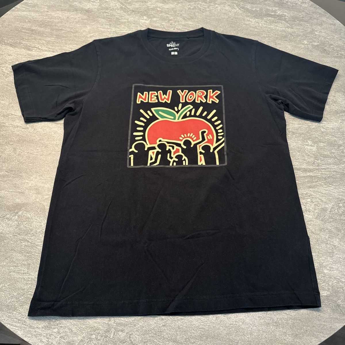 ☆ KITH Big Apple vintage tee グラフィックTシャツ ☆ KITH New York City Big Apple T-shirt size LARGE Msg | Depop