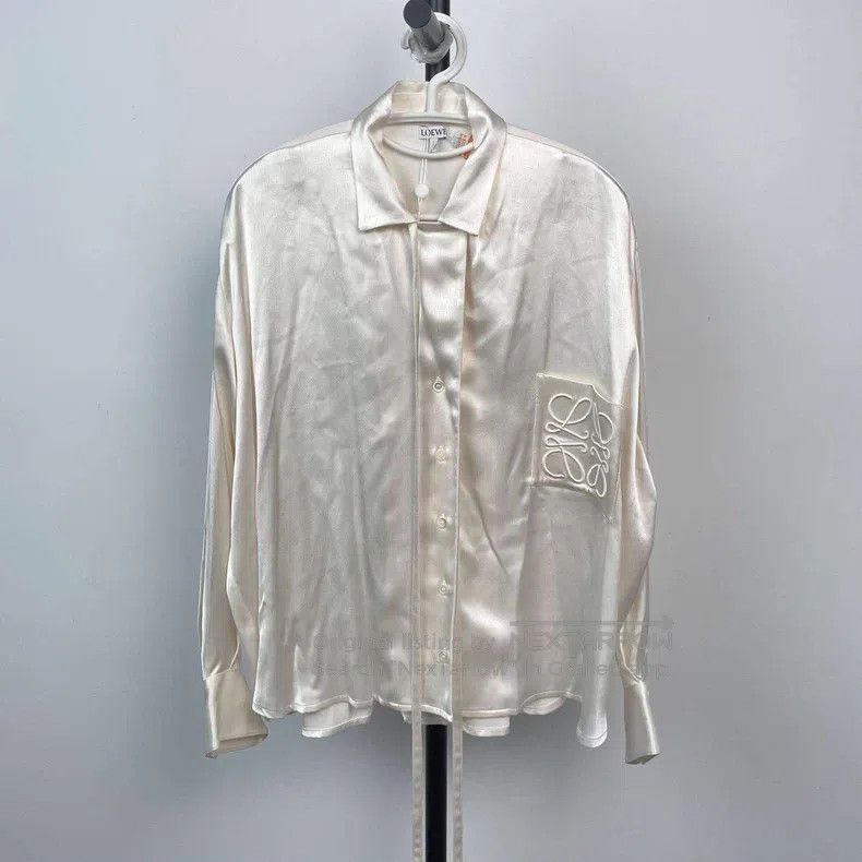 Loewe Loewe Champagne White Logo Long Sleeve Shirt Size XS / US 0-2 / IT 36-38 - 1 Thumbnail