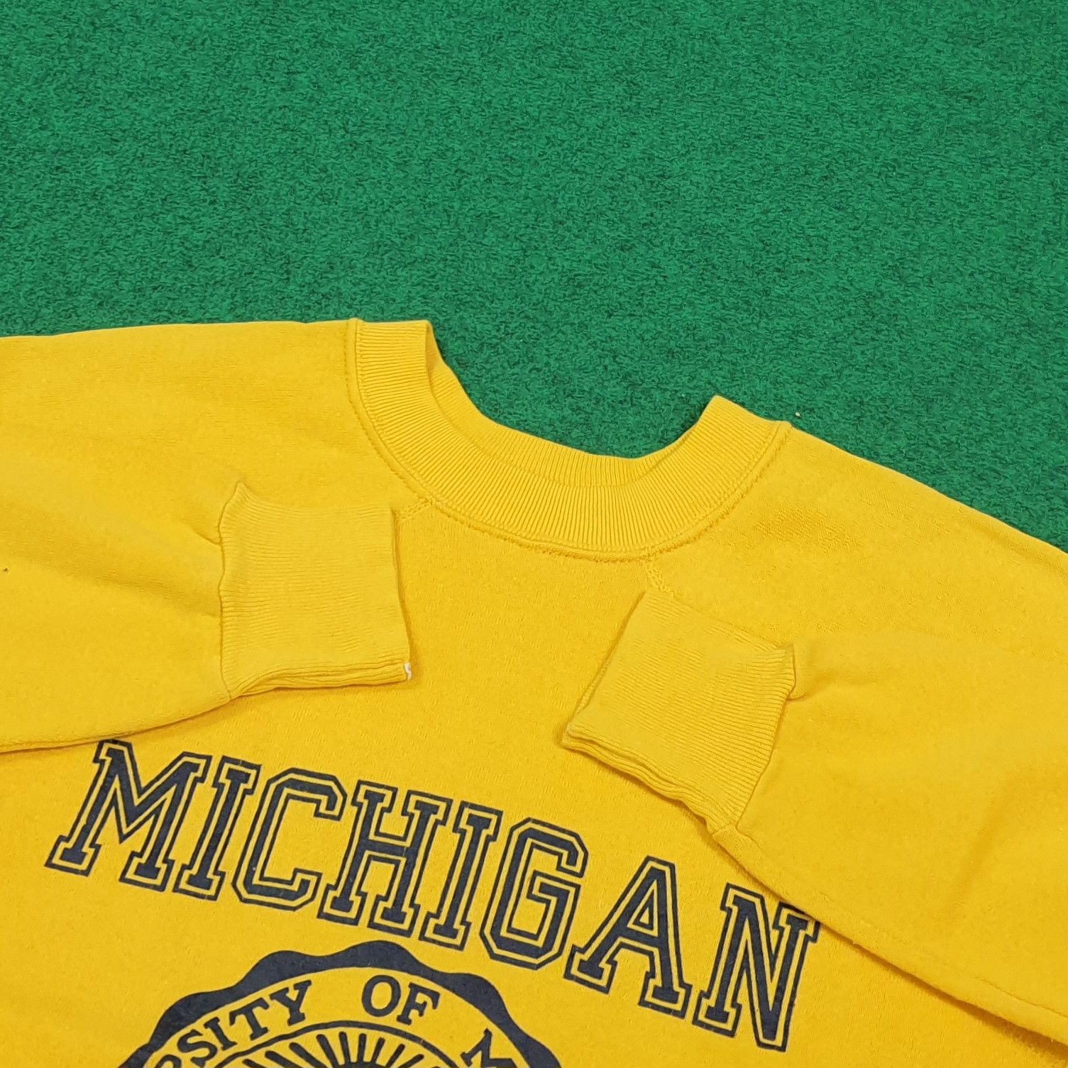 Vintage Vintage 80s University of Michigan College Crewneck C292N27 Size US S / EU 44-46 / 1 - 4 Thumbnail