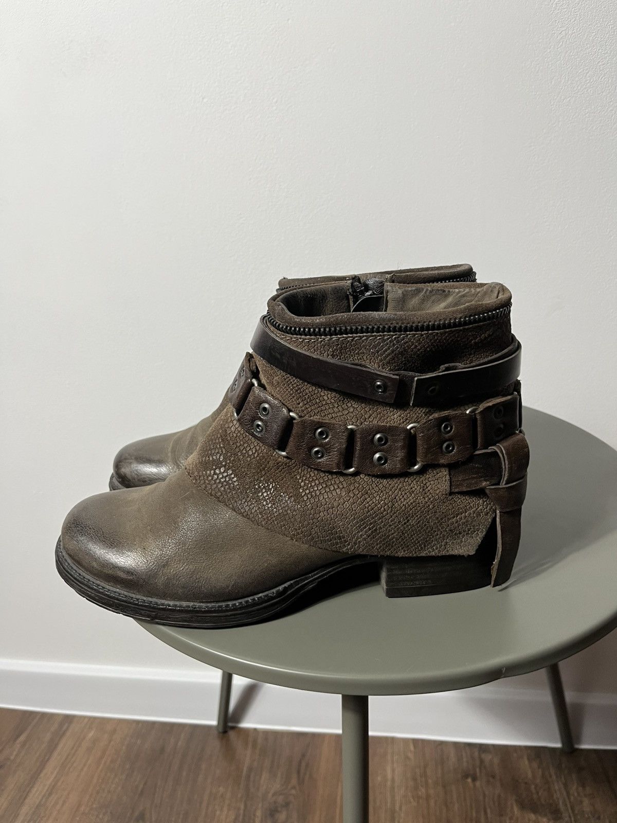 Vintage Avant-Garde Distressed Boots Size 39 – Grunge Military Style Size US 8 / IT 38 - 7 Thumbnail
