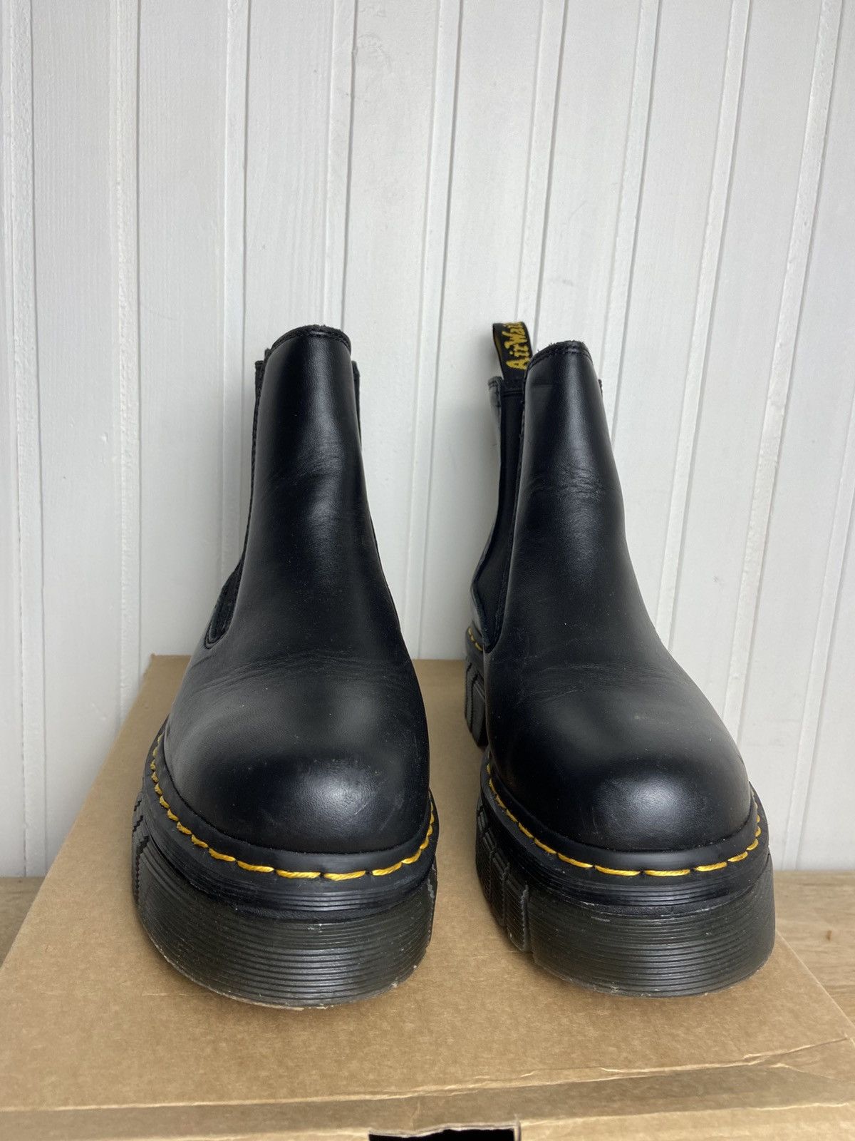Dr. Martens Used Dr Martens Audrick Chelsea Leather Black Size 9US Size US 9 / IT 39 - 2 Thumbnail