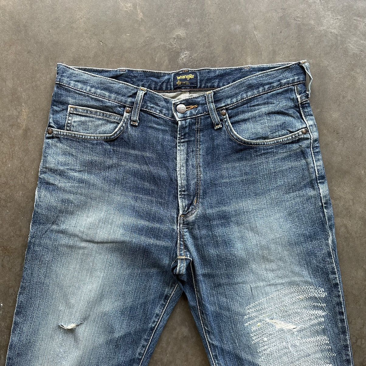 Japanese Brand × Jean × Vintage Vintage Wrangler Distressed Faded Denim Jean Pant W34 Size US 34 / EU 50 - 3 Thumbnail