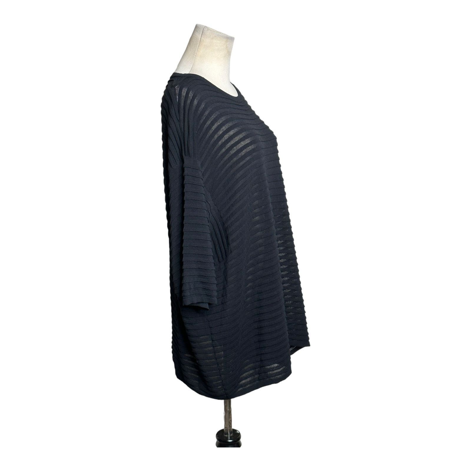 Max Mara MaxMara black striped semi sheer knit top blouse size Medium Size M / US 6-8 / IT 42-44 - 9 Thumbnail