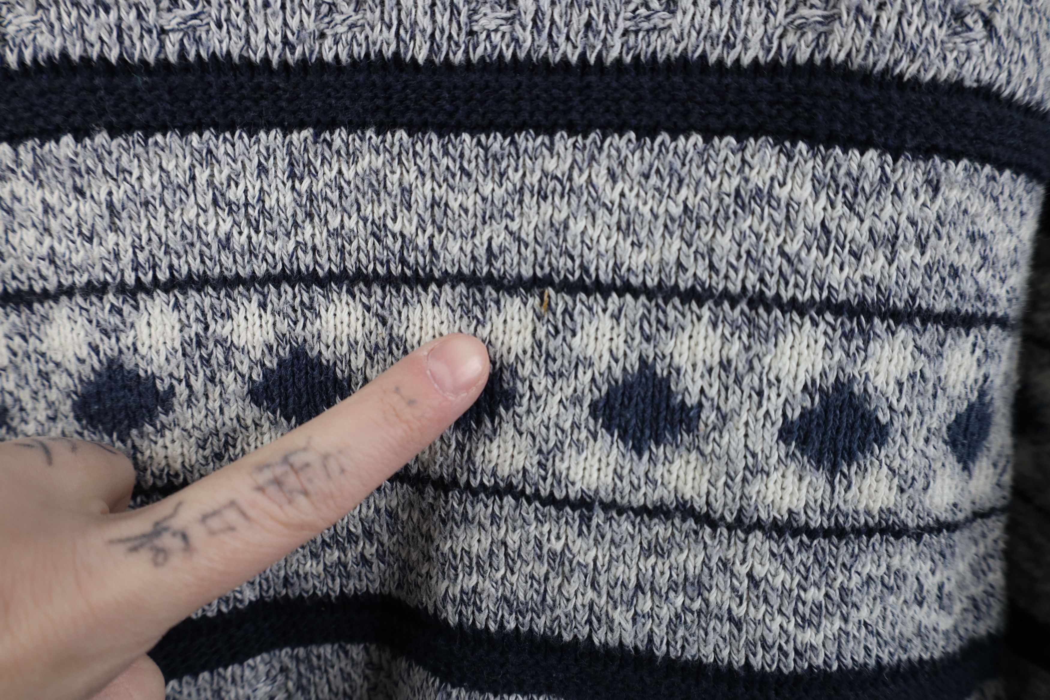 Vintage Vintage 90s Streetwear Geometric Fair Isle Knit Sweater Size US L / EU 52-54 / 3 - 5 Thumbnail