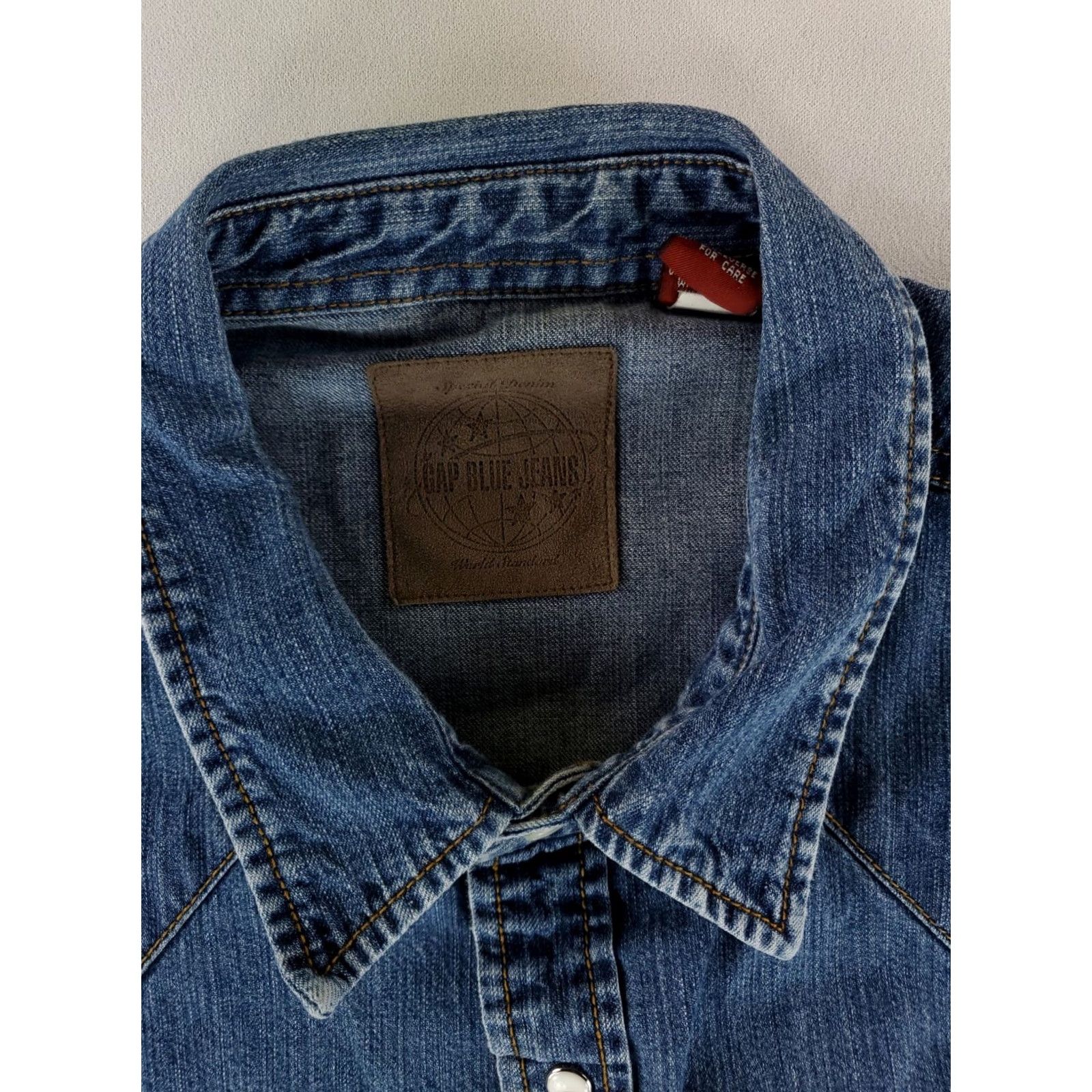 Gap VINTAGE Gap Shirt XL Mens Long Sleeve Denim Pearl Snap Blue 90s Western Button-Up Size US XL / EU 56 / 4 - 3 Thumbnail