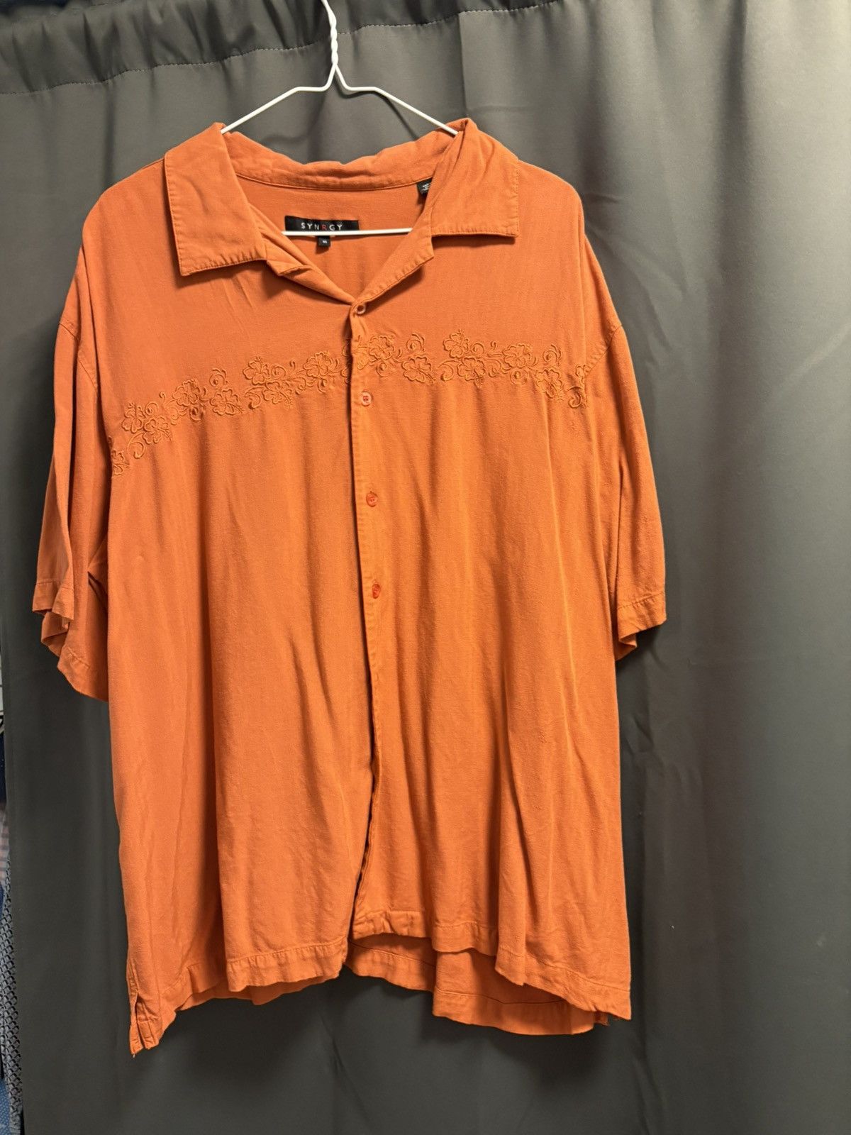 Other SYNRGY Orange Floral Woven Embroidered Button-Up Men's XL Size US XL / EU 56 / 4 - 1 Thumbnail