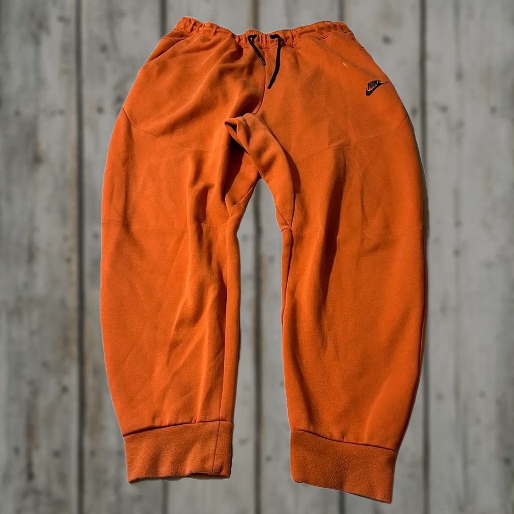 Nike Nike Tech Fleece Jogger Sweatpants Men Orange L Size US 33 - 1 Thumbnail