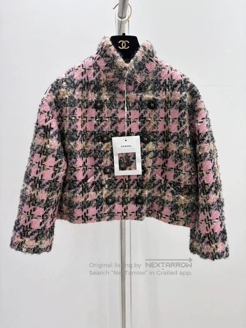 Chanel Chanel Autumn and winter show pink woollen woven short coa Size S / US 4 / IT 40 - 1 Thumbnail