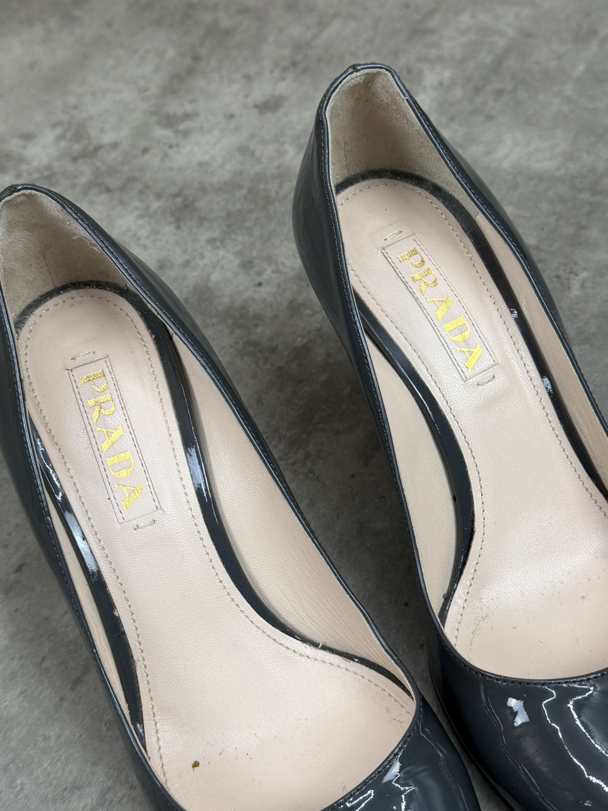 Prada Prada Gray Patent Leather Pumps Heels Size 37 1/2 Size US 7.5 / IT 37.5 - 5 Thumbnail