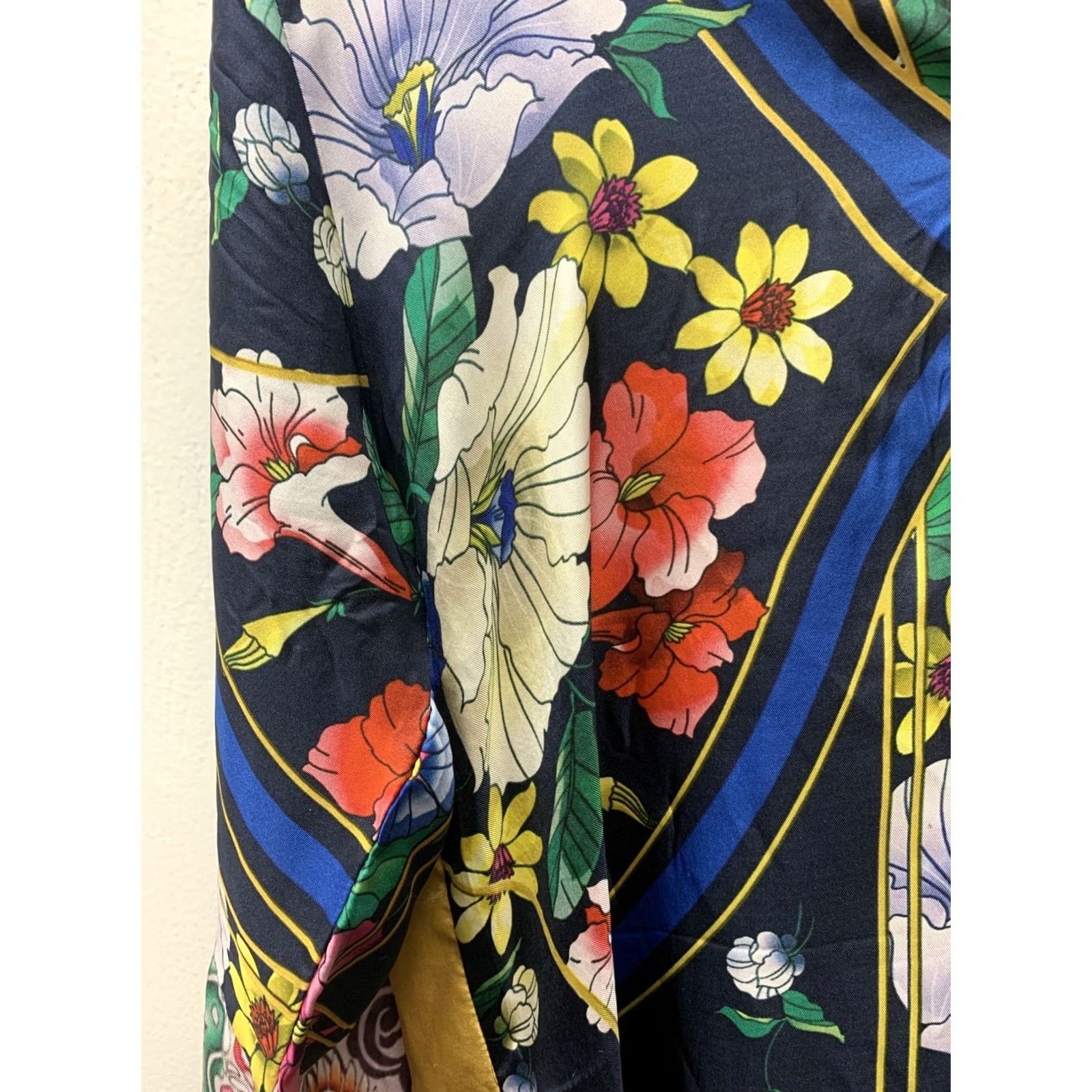 Johnny Was Johnny Was Tunic Cardigan S Multicolor Floral Print 100% Silk Boho Button Front V-Neck Long Sleeve Womens Size S / US 4 / IT 40 - 3 Thumbnail