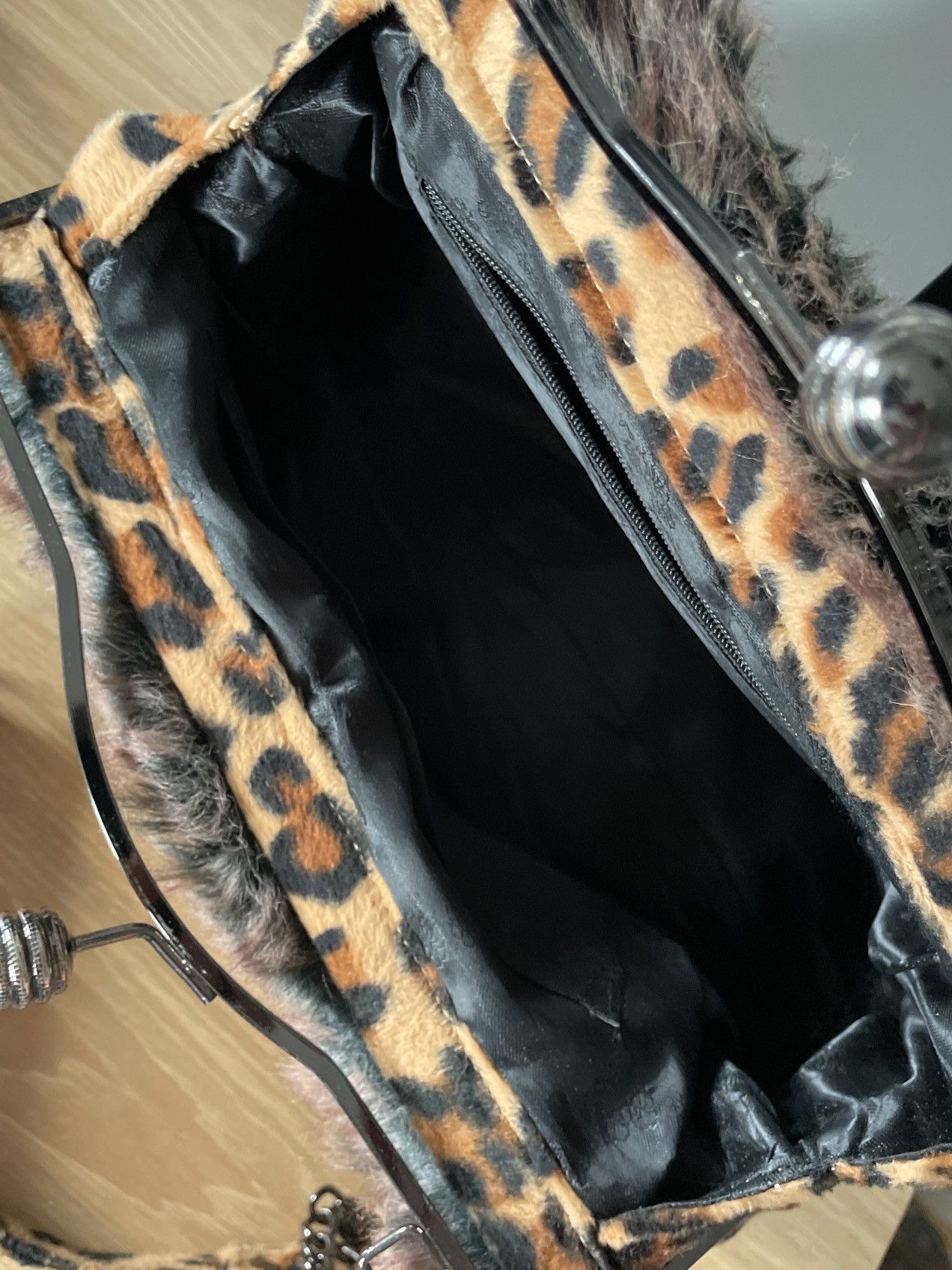 Vintage Vintage Y2k Leopard Sherpa Hand Bag 00s Size ONE SIZE - 4 Thumbnail