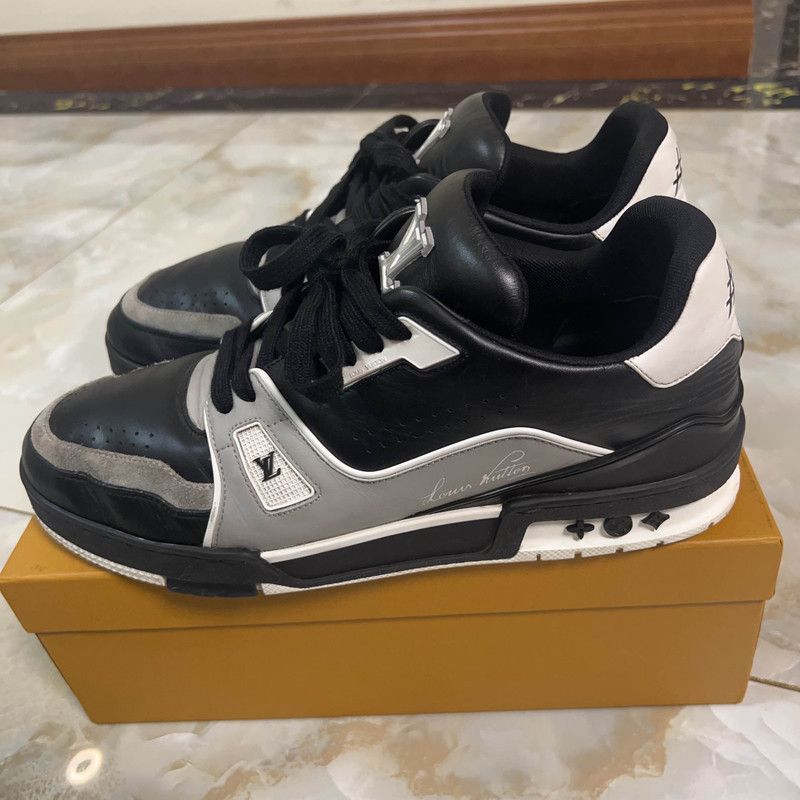 Louis Vuitton Louis Vuitton Trainer Low-Top Sneakers in Black 0079 Size US 11 / IT 41 - 1 Thumbnail