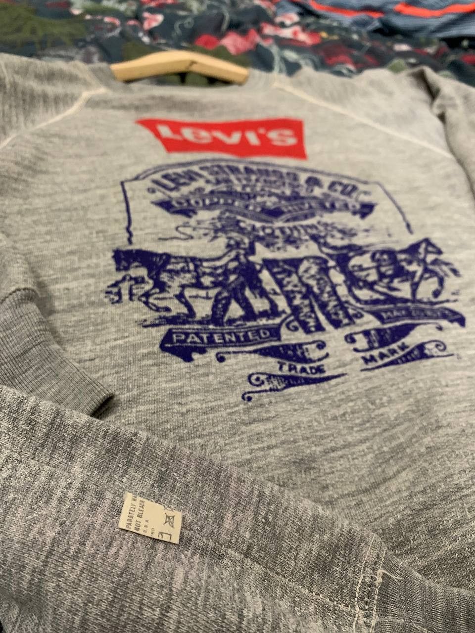 Levi's × Levi's Made & Crafted × Levi's Vintage Clothing VINTAGE LEVIS Made In USA SWEATSHIRT EARLY 90S EDITION Size US M / EU 48-50 / 2 - 6 Thumbnail