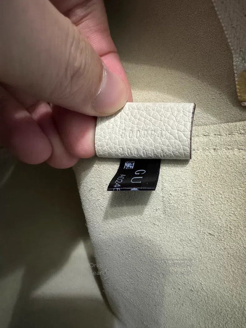 Gucci Guicci Classic Belt Logo Clutch Size ONE SIZE - 5 Thumbnail