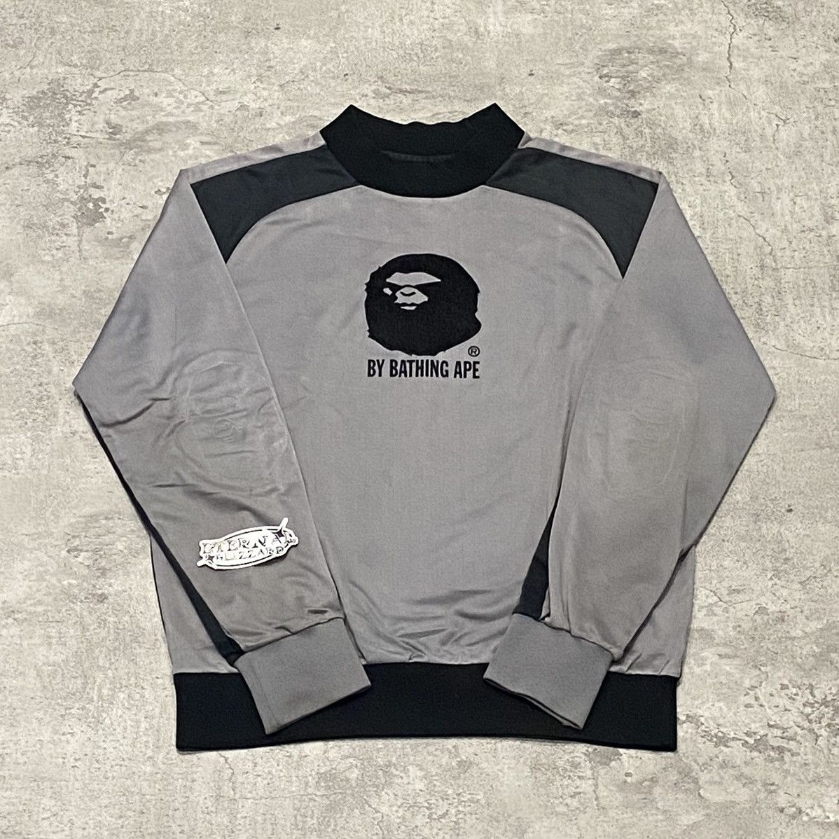 Bape Bape Ape Head Velvet Logo Long Sleeve Size US L / EU 52-54 / 3 - 1 Thumbnail