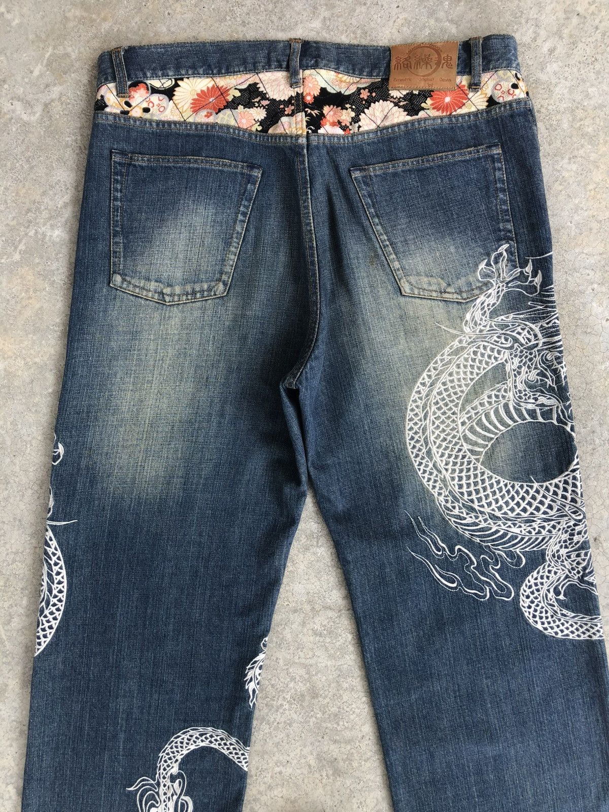Karakuri Tamashii Karakuri Tamashii Embroidered Jeans Distressed Deni Size US 38 / EU 54 - 10 Thumbnail