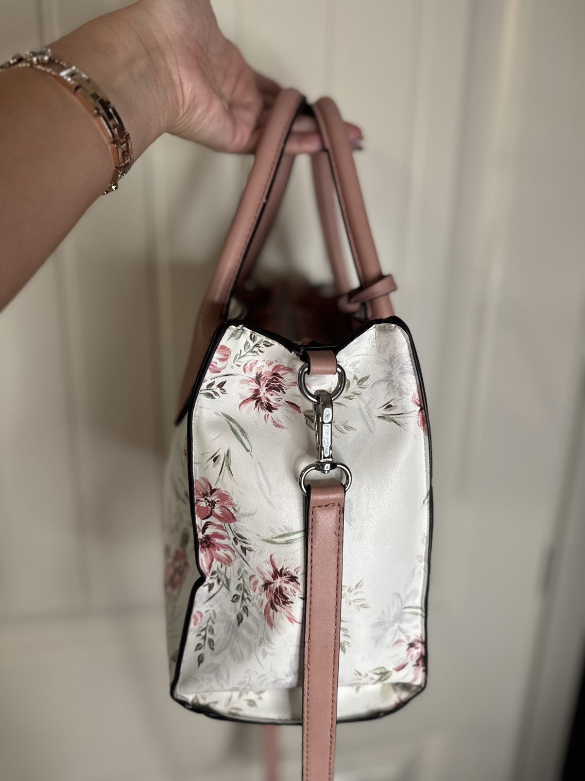 Nine West NINE WEST🌸 Pink & White Floral Crossbody and Handle Bag Size ONE SIZE - 8 Thumbnail