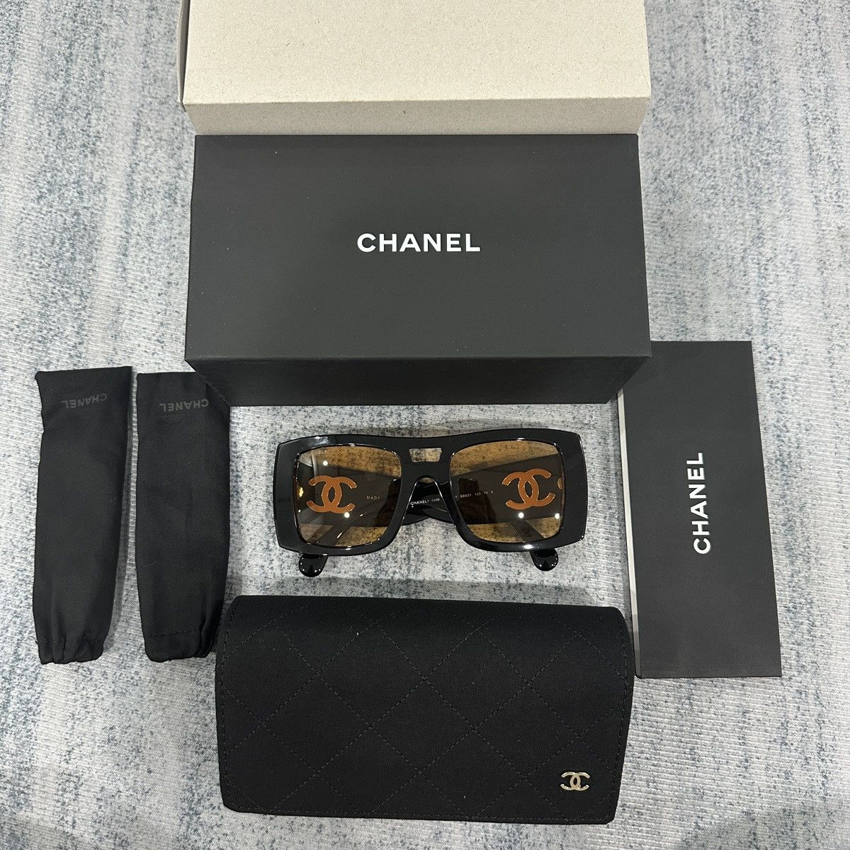 Chanel CHANEL 0CH5539 1799/7 SUNGLASSES Size ONE SIZE - 2 Thumbnail
